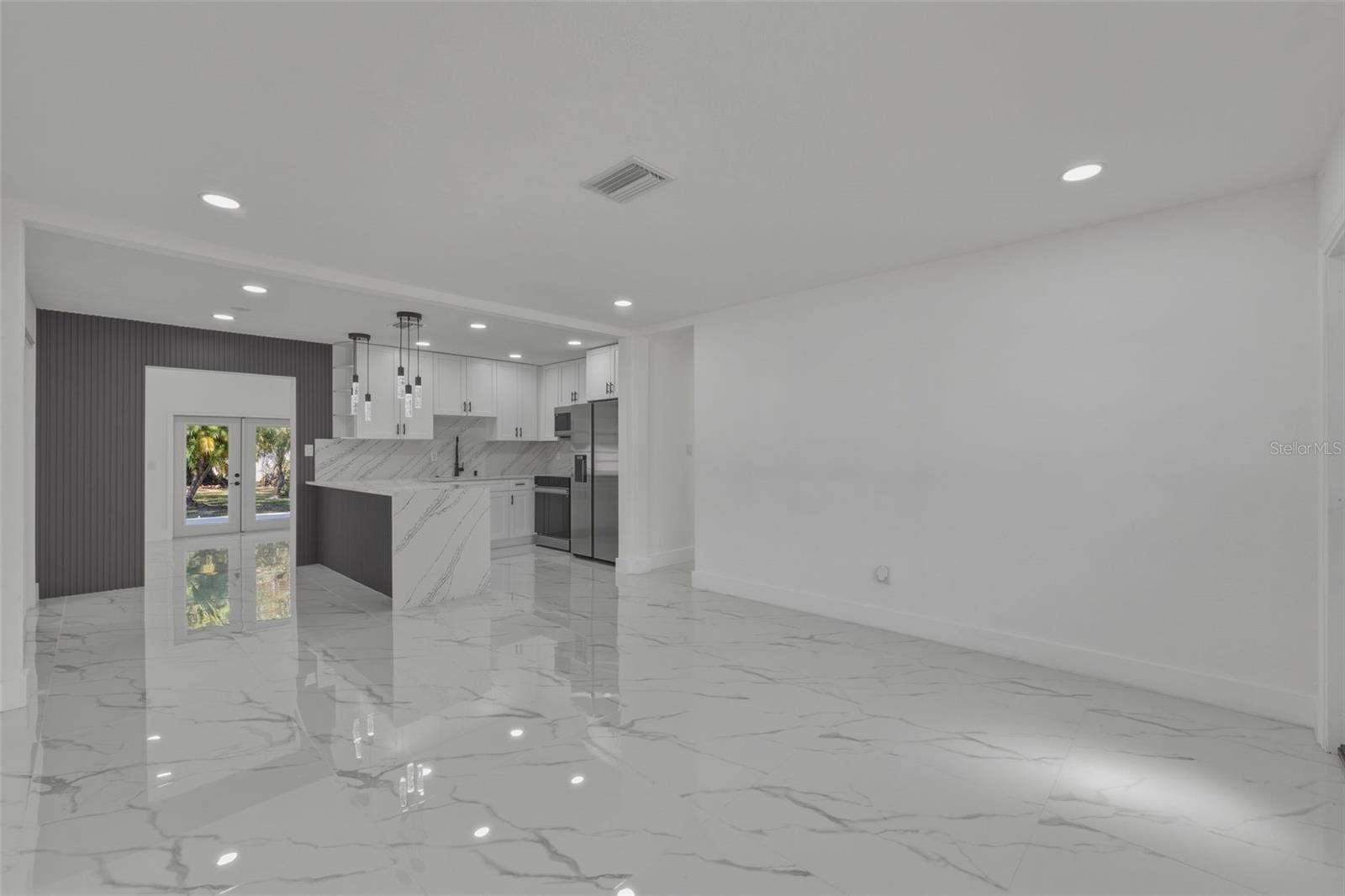 Image 7 of 43 For 1413 May Street