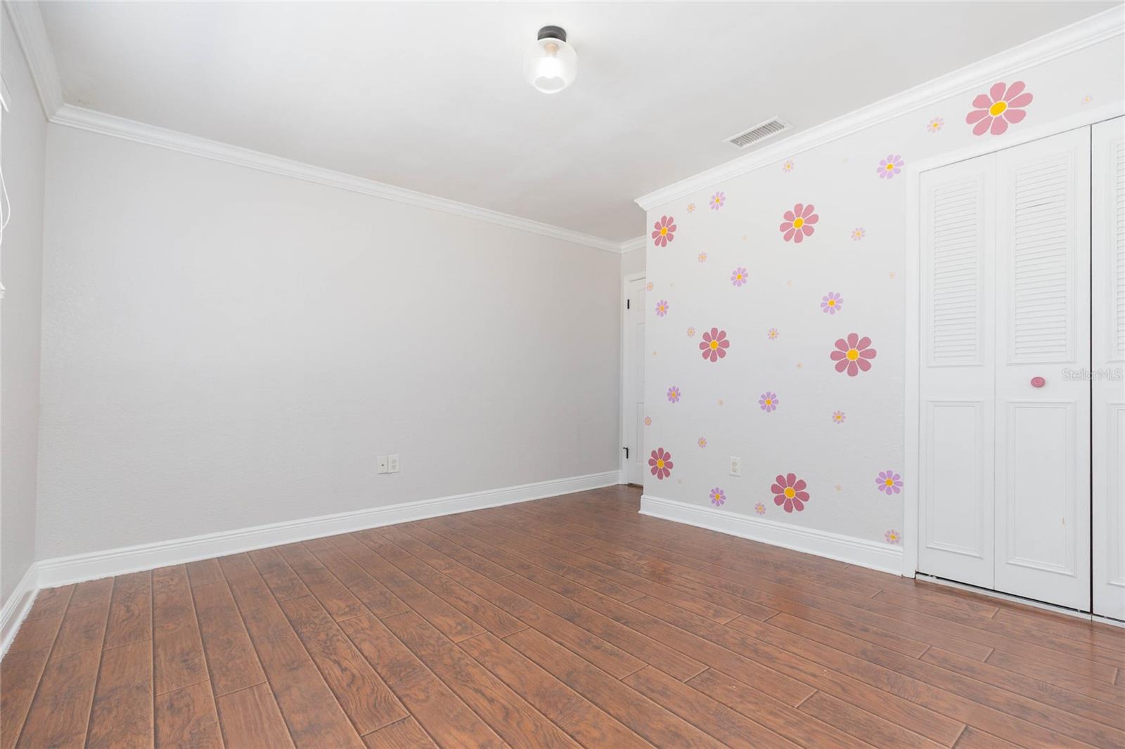 Image 17 of 35 For 2307 Lincoln Court