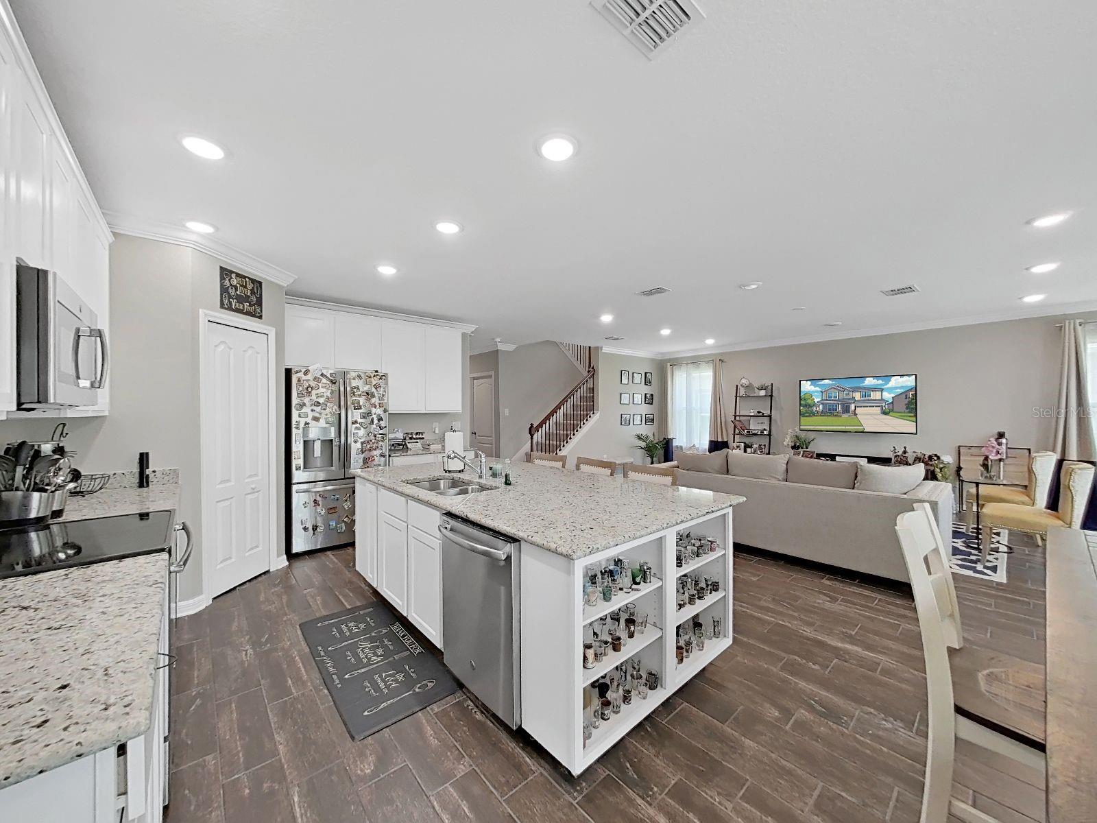 Image 10 of 37 For 8307 Olive Brook Drive