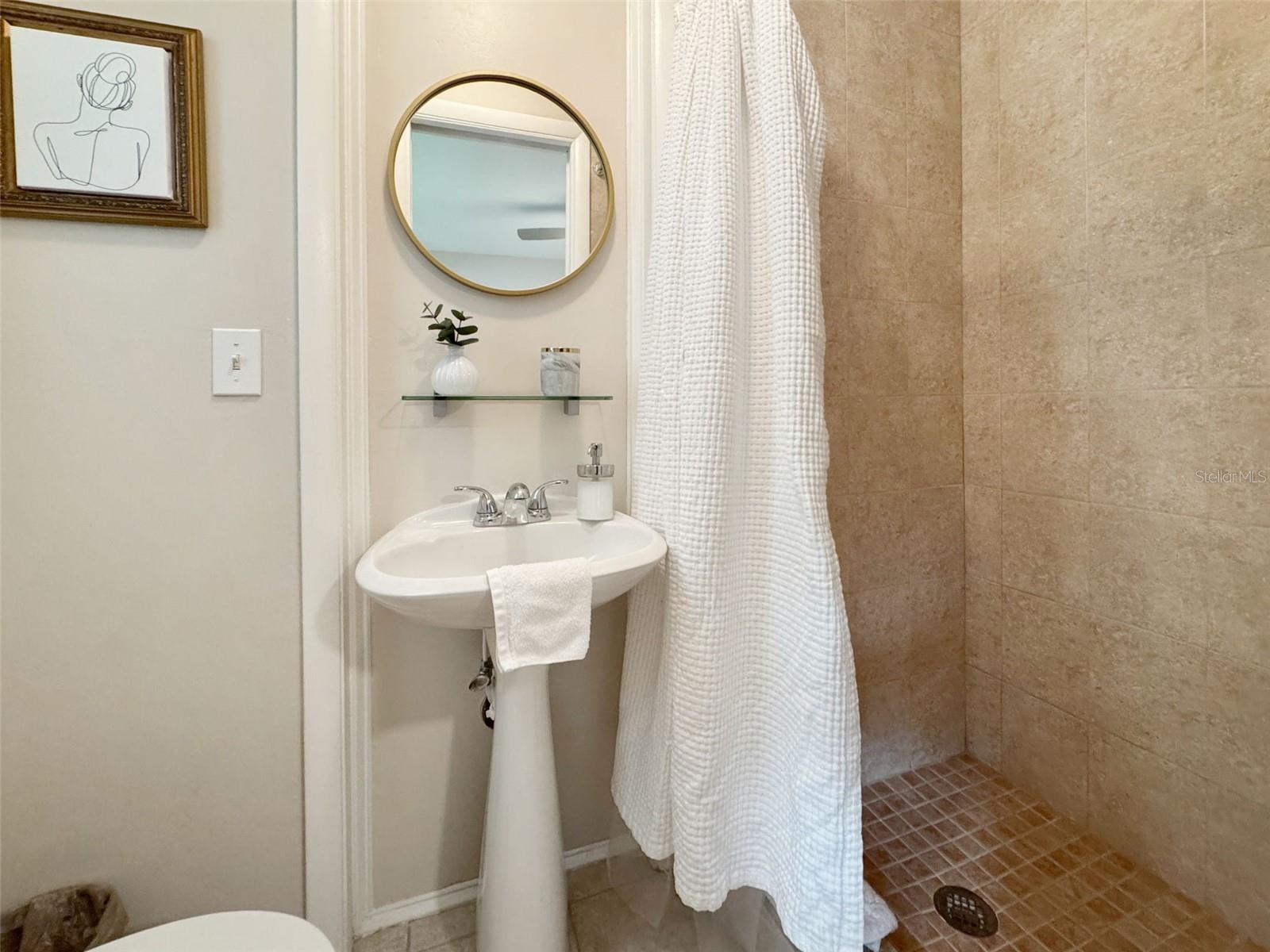 Image 20 of 69 For 2353 Demaret Drive