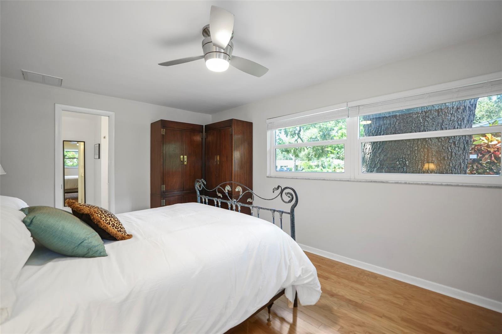 Image 31 of 69 For 2353 Demaret Drive