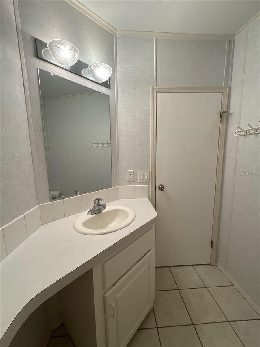 Image 13 of 23 For 1735 Dorothy Boulevard