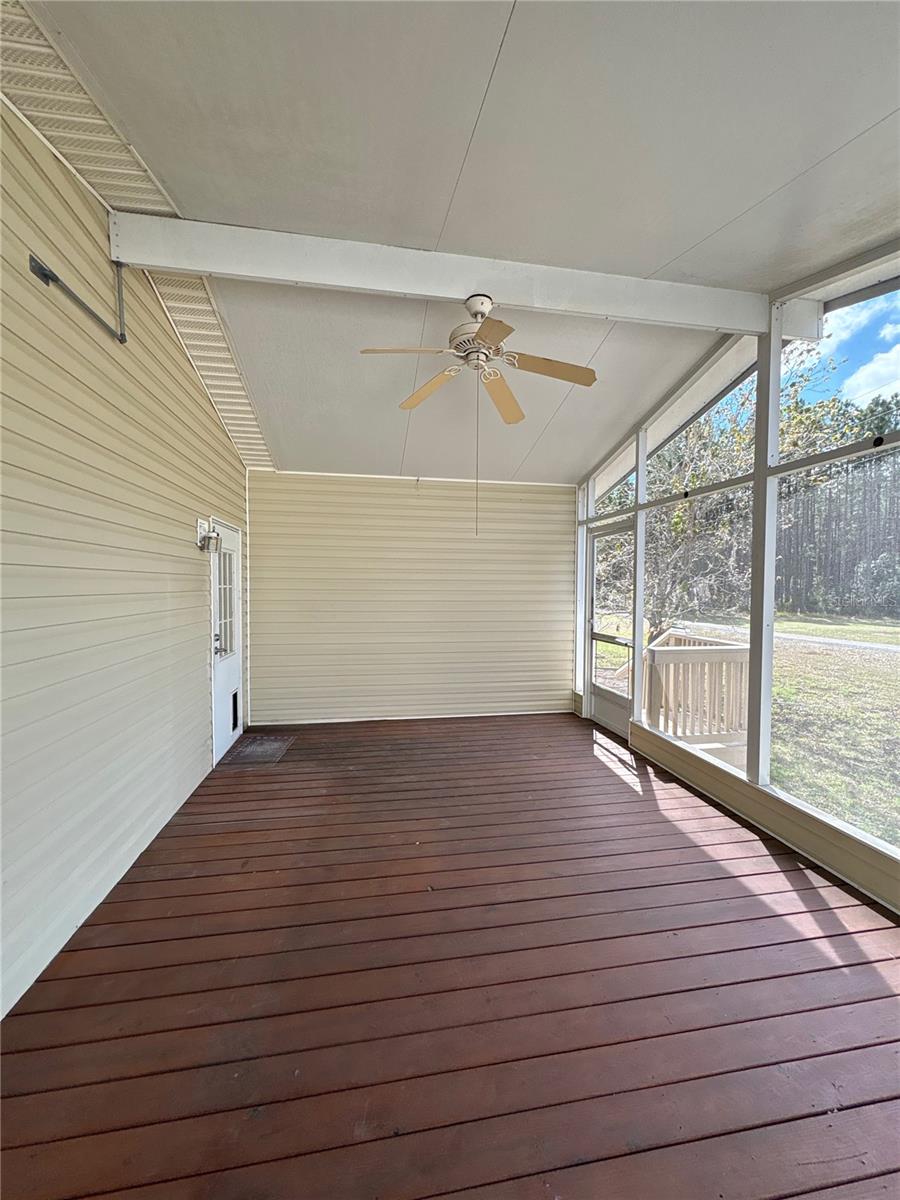 Image 21 of 23 For 1735 Dorothy Boulevard