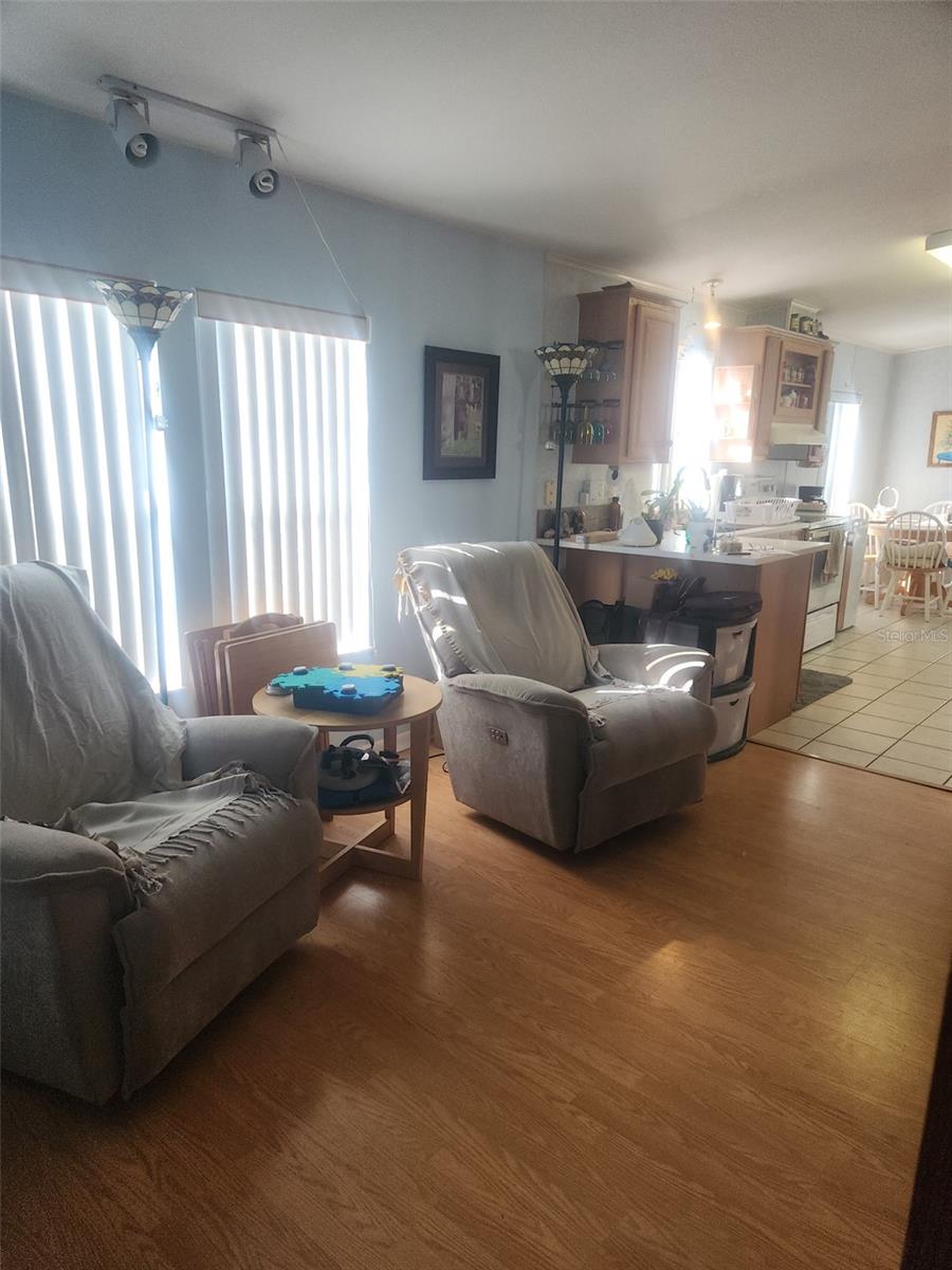 Image 6 of 23 For 1735 Dorothy Boulevard