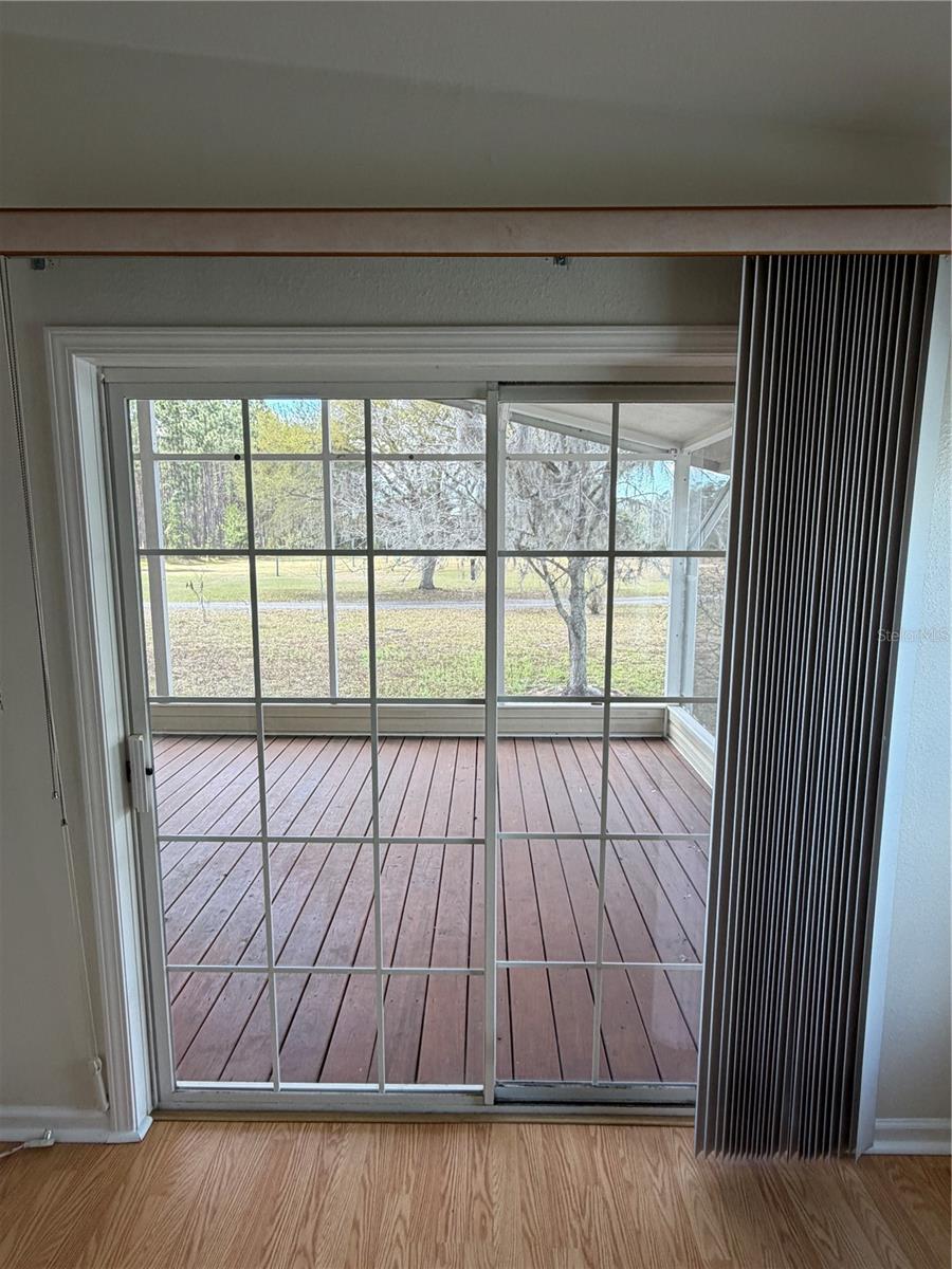 Image 8 of 23 For 1735 Dorothy Boulevard