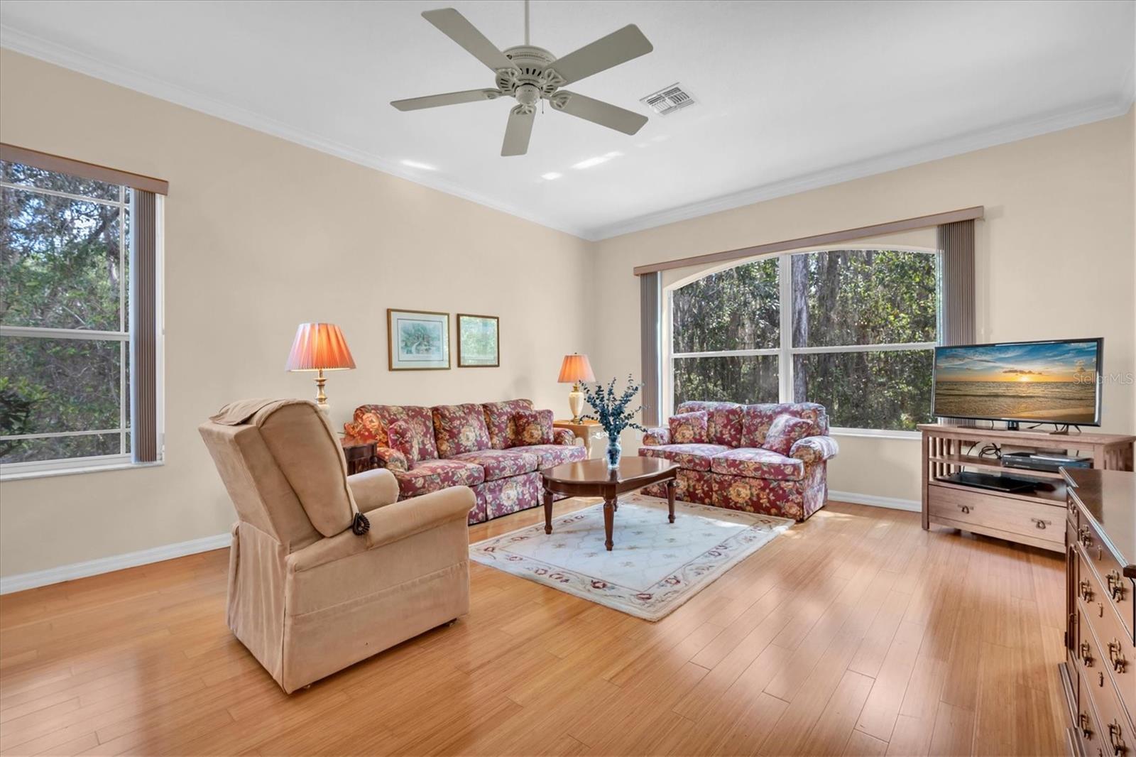 Image 10 of 32 For 7636 Wimpole Drive