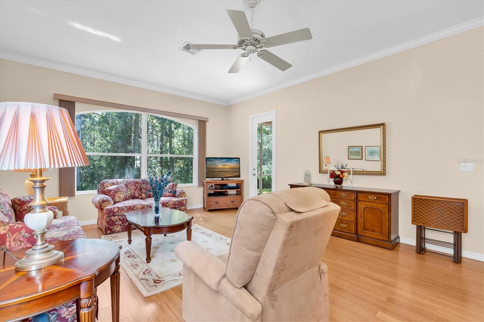 Image 7 of 32 For 7636 Wimpole Drive