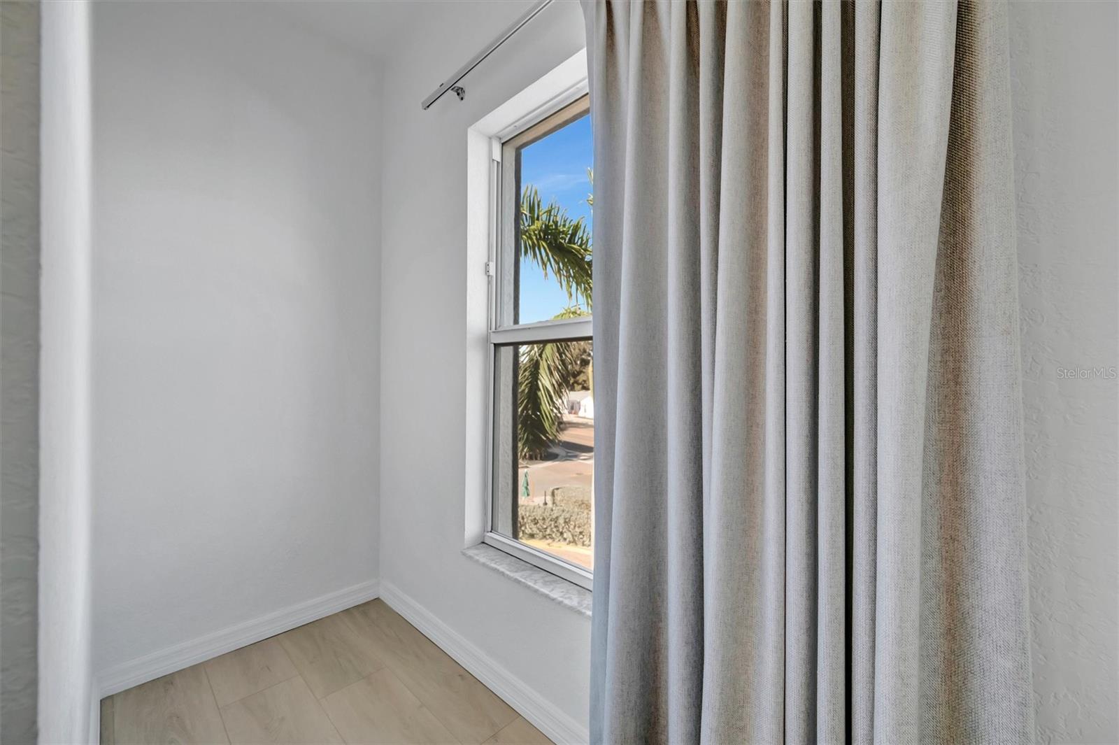 Image 22 of 37 For 12000 Gulf Boulevard 301n