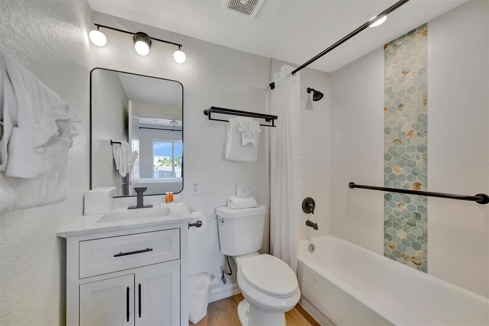 Image 32 of 37 For 12000 Gulf Boulevard 301n