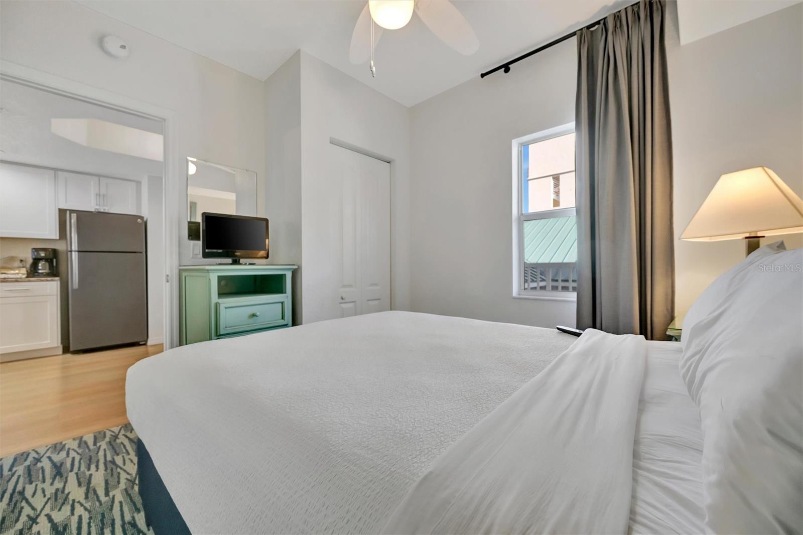 Image 35 of 37 For 12000 Gulf Boulevard 301n