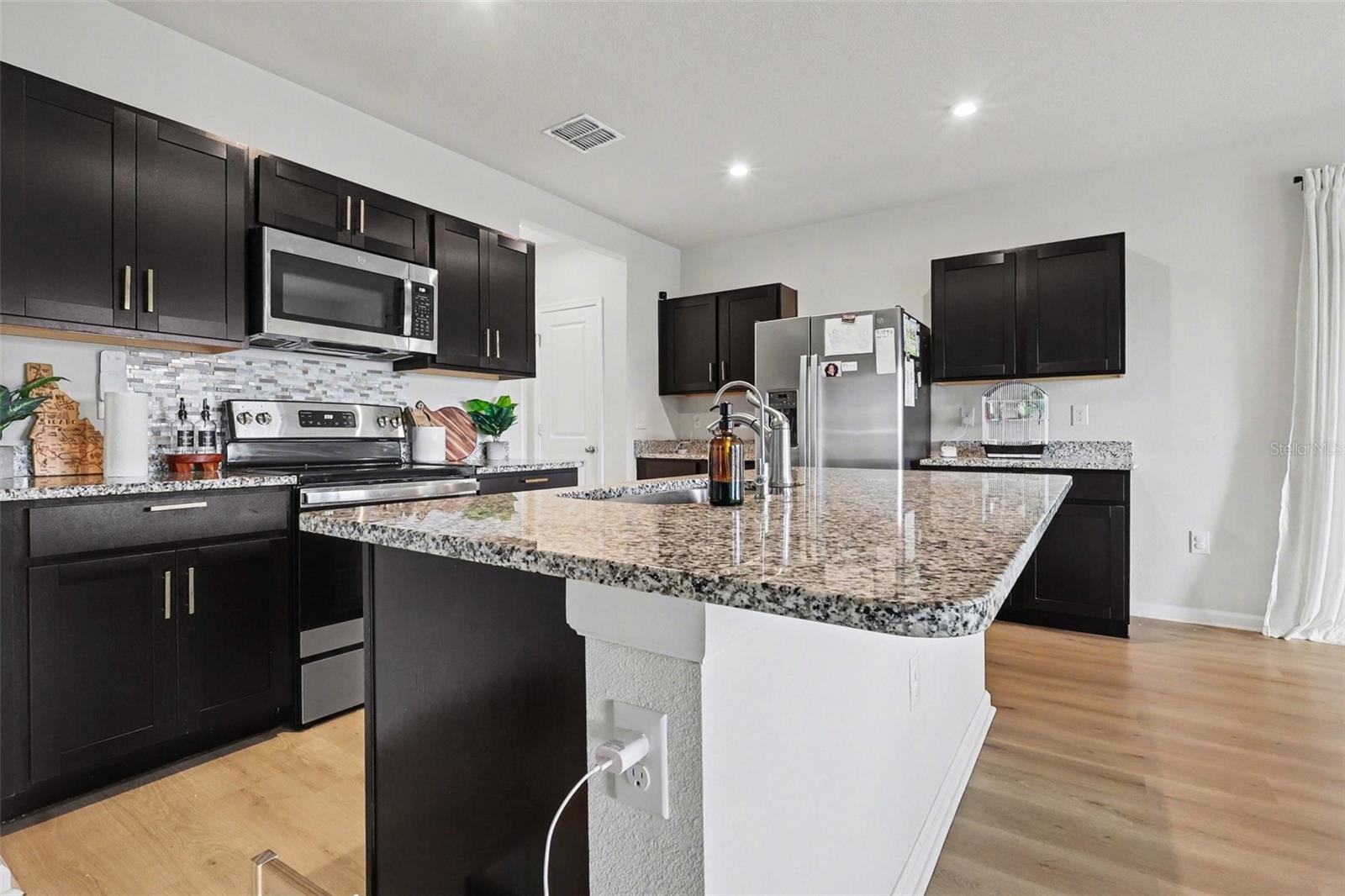 Image 10 of 27 For 136 Piave Street