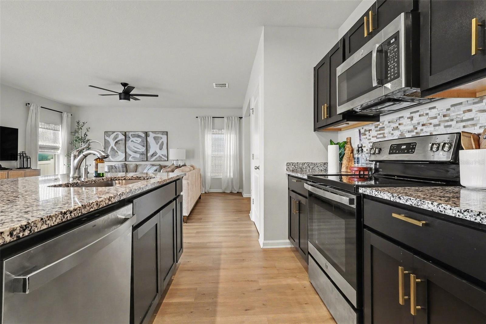 Image 12 of 27 For 136 Piave Street