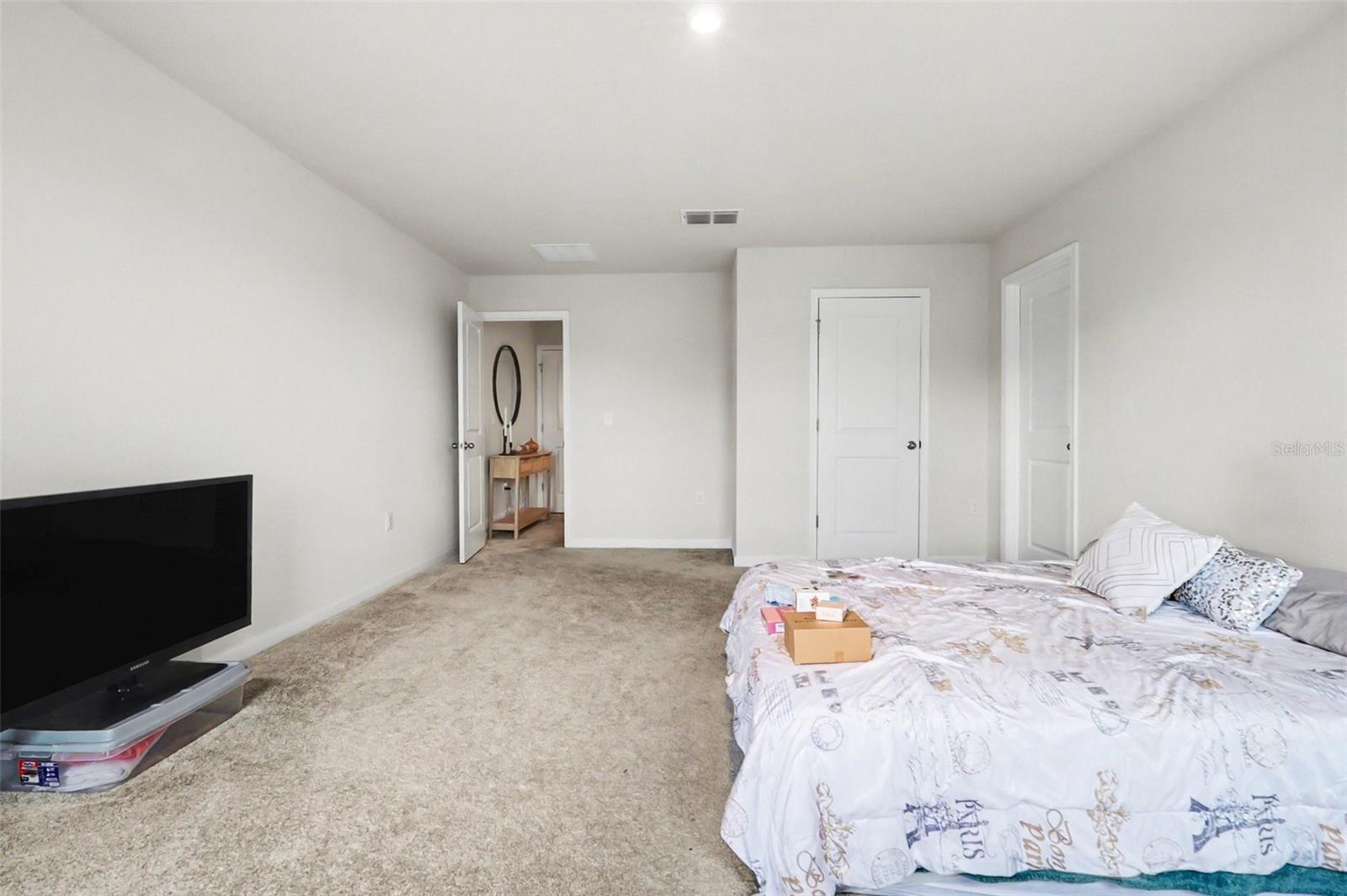Image 17 of 27 For 136 Piave Street