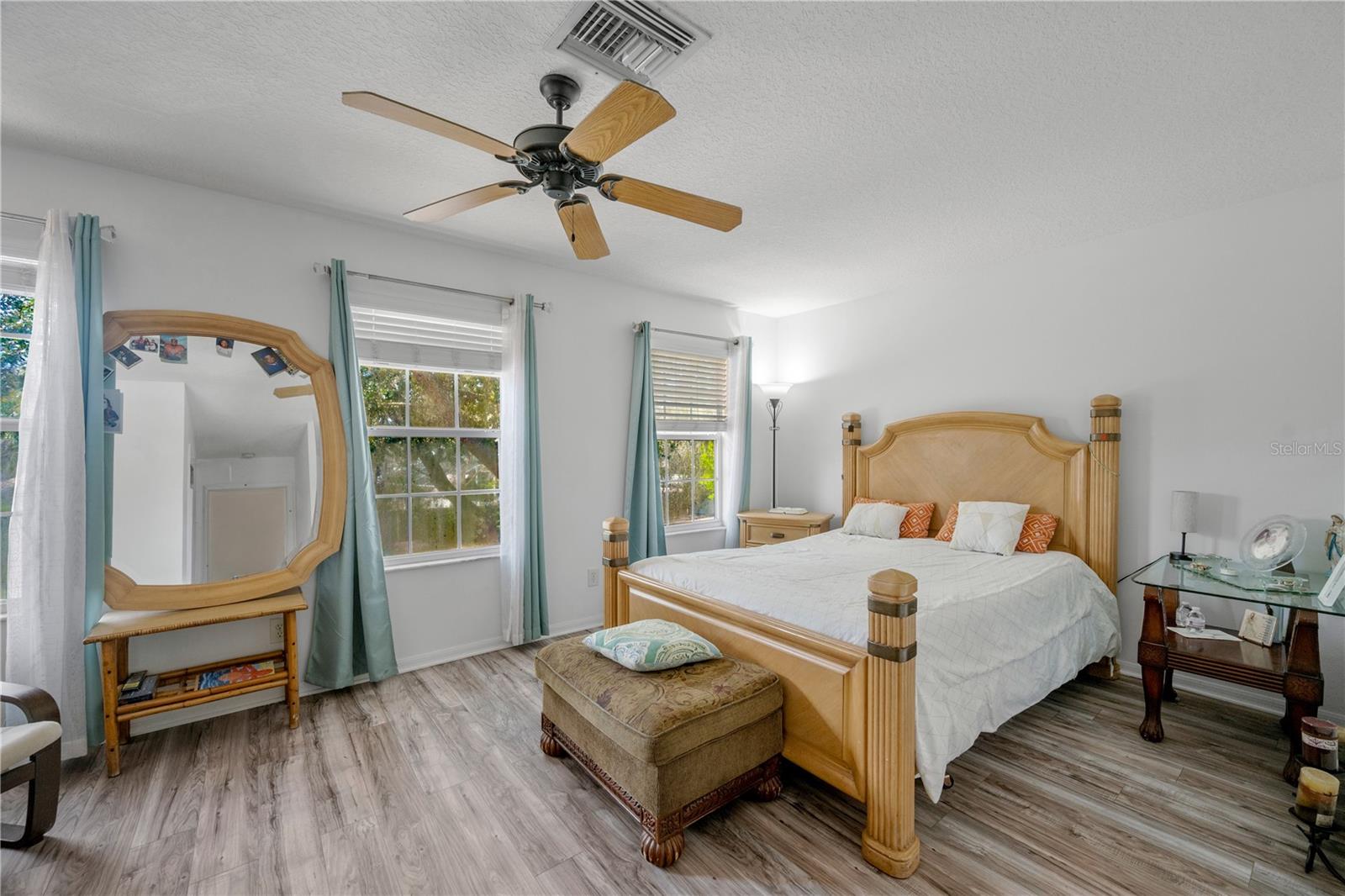 Image 20 of 67 For 3024 Girvan Drive