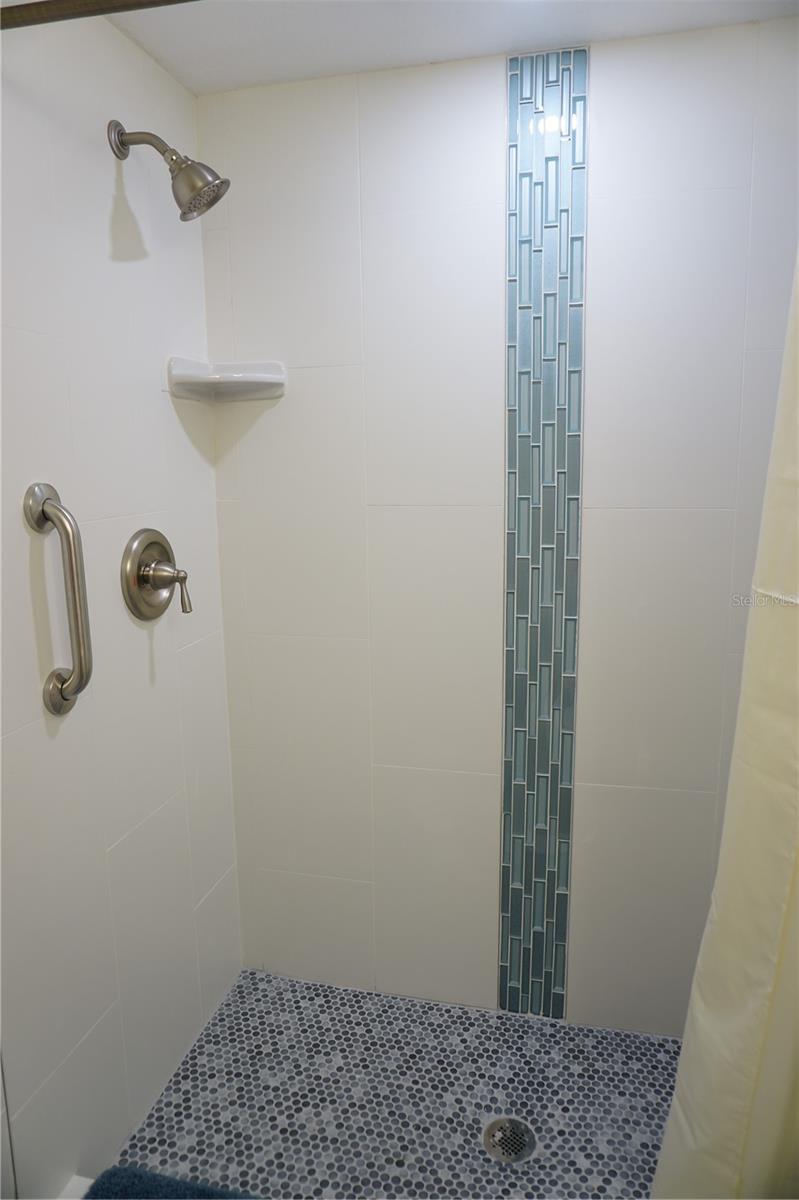 Image 14 of 18 For 9715 Harrell Avenue 14