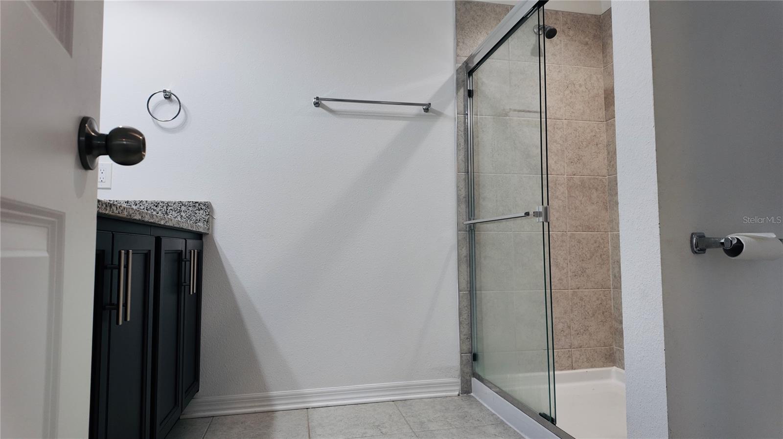 Image 18 of 27 For 2916 15th Avenue 1