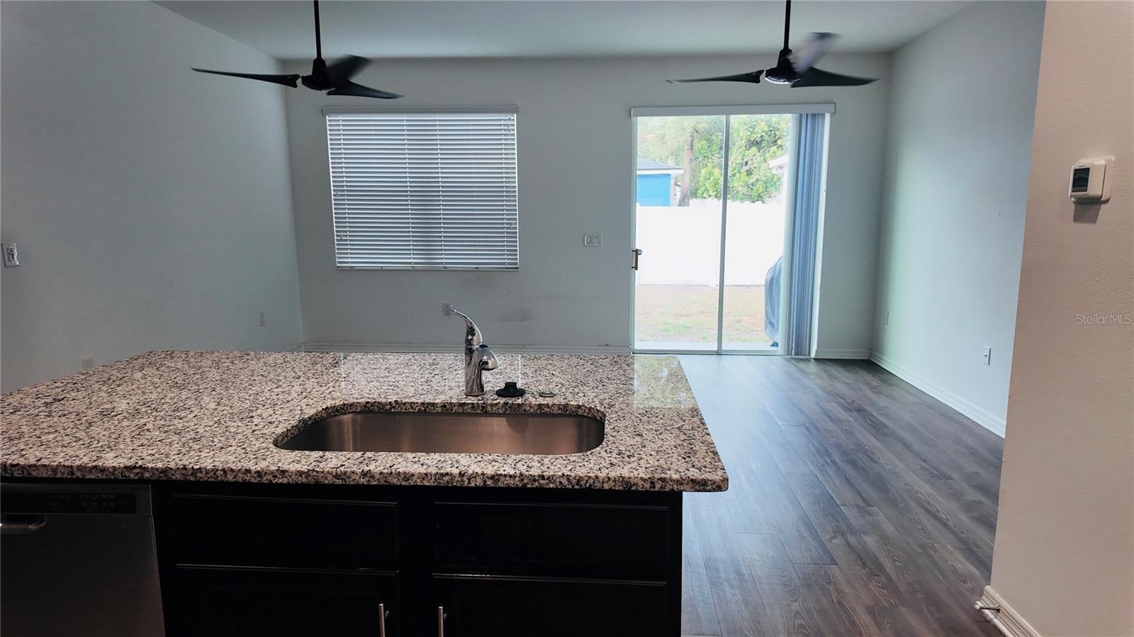 Image 6 of 27 For 2916 15th Avenue 1