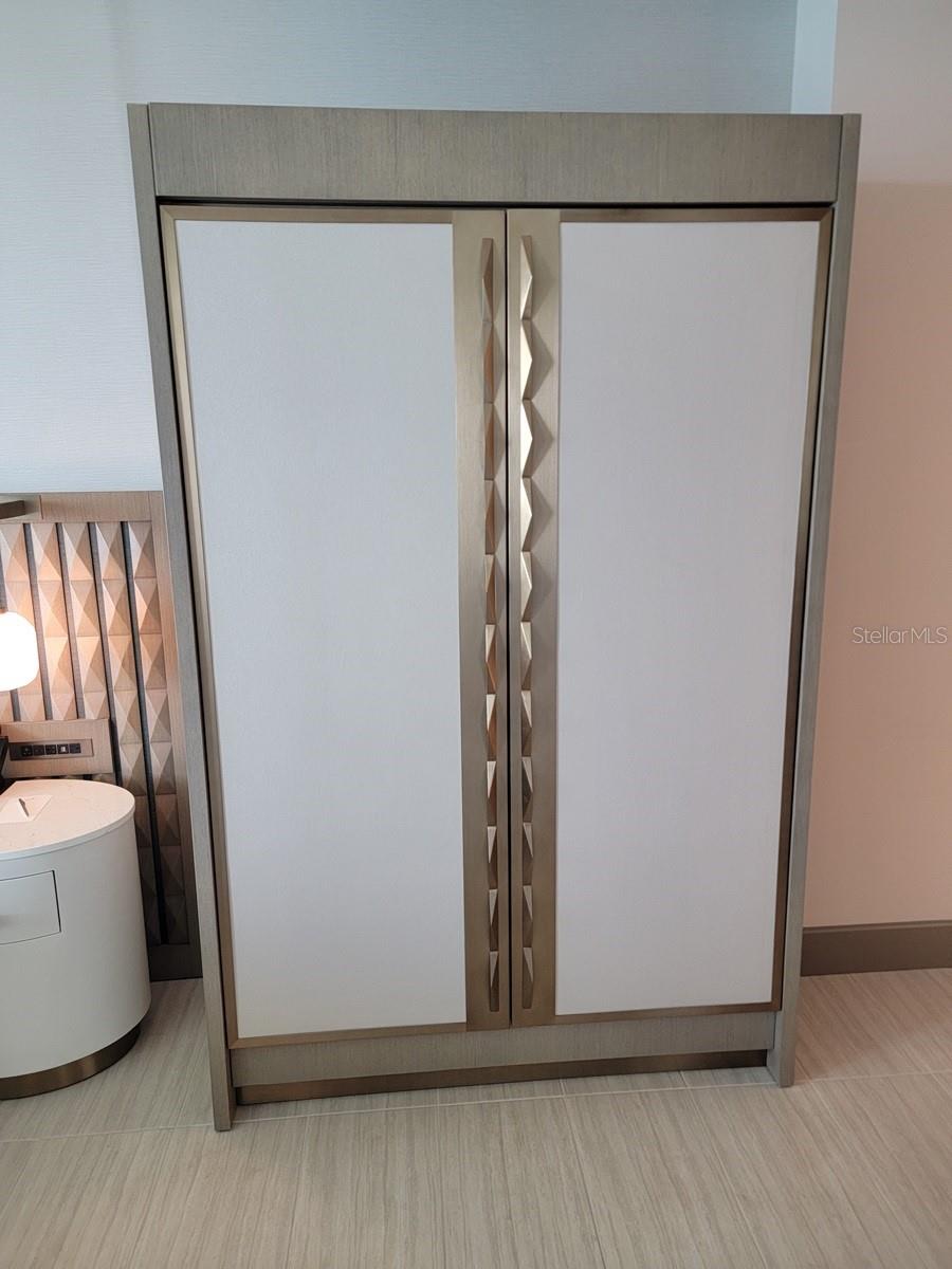 Listing photo id 18 for 691 Gulfview Boulevard 1510