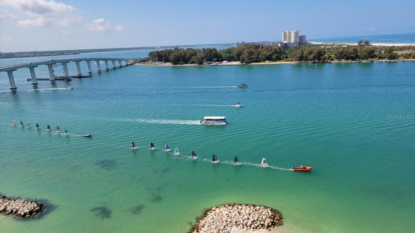 Listing photo id 1 for 691 Gulfview Boulevard 1510