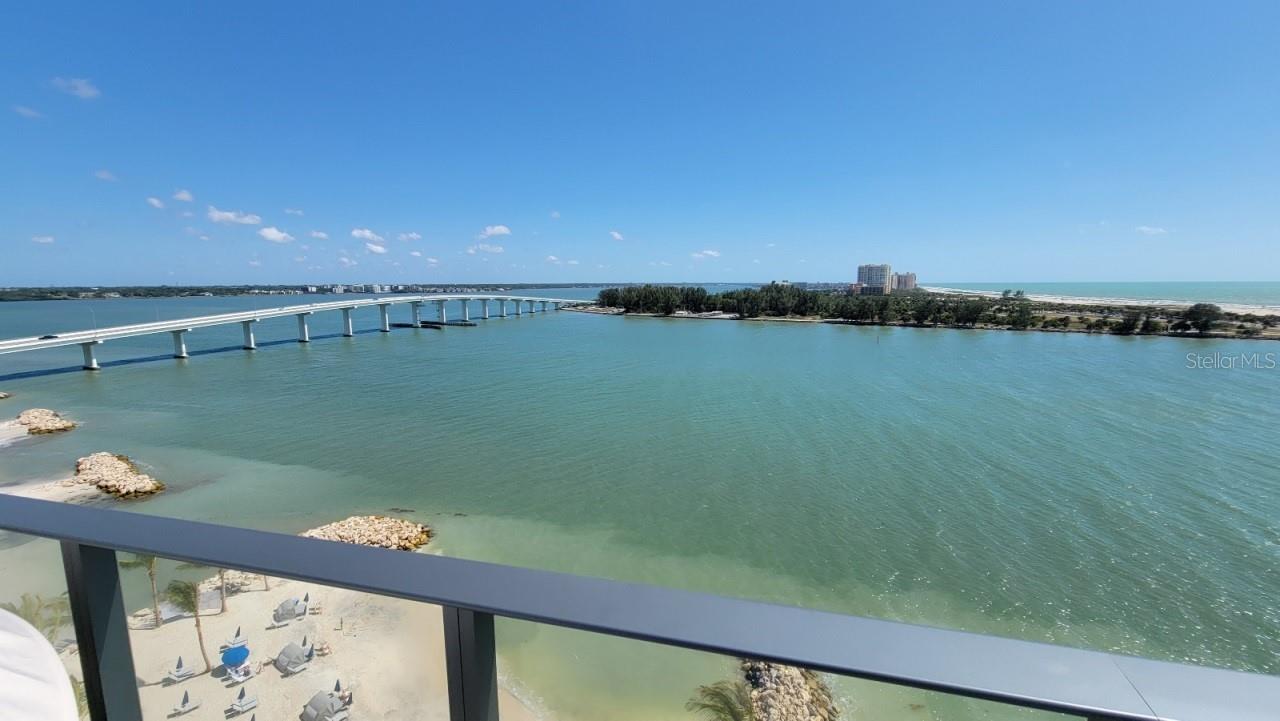 Listing photo id 60 for 691 Gulfview Boulevard 1510
