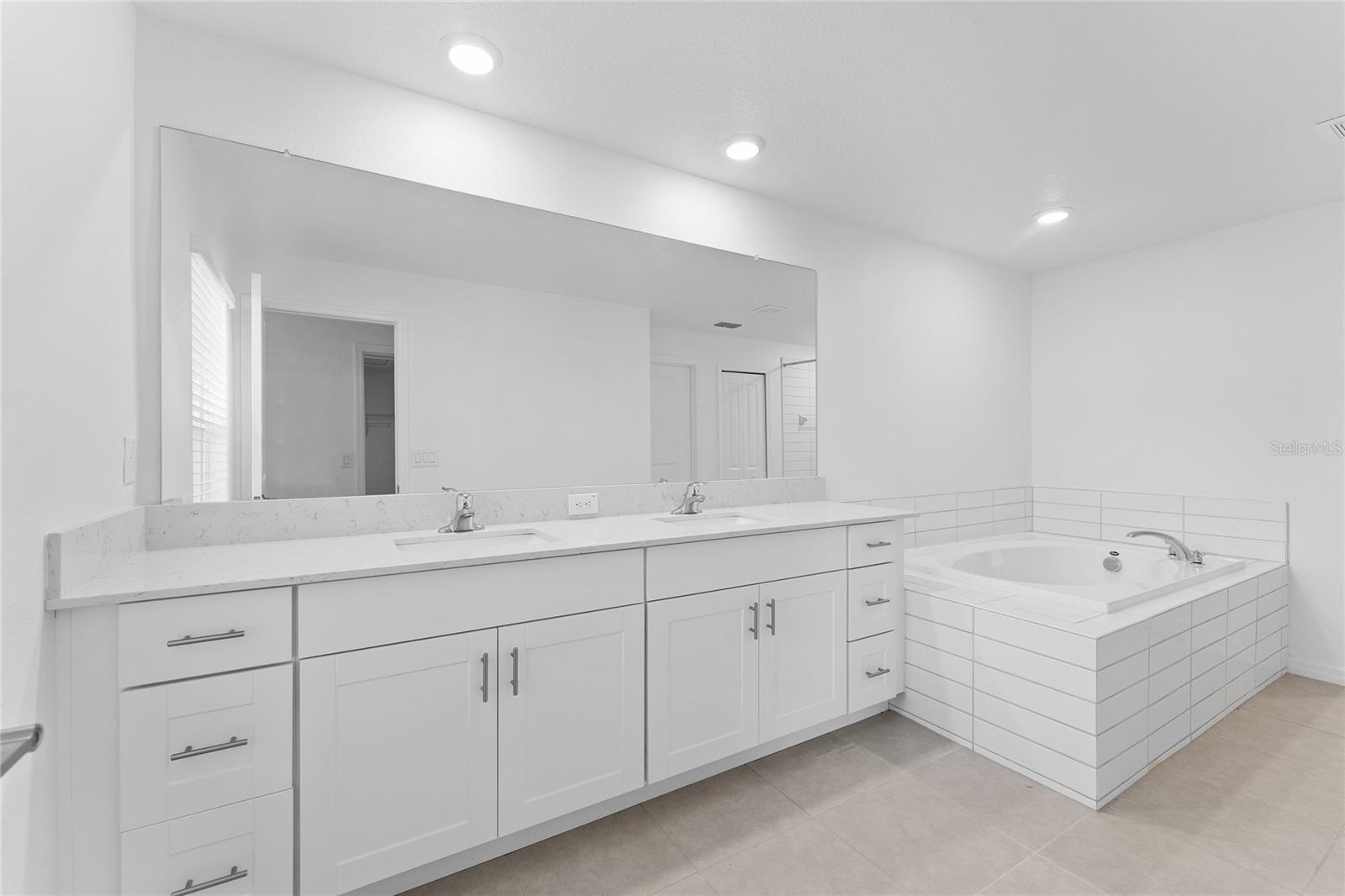 Image 25 of 47 For 17712 Nectar Flume Drive