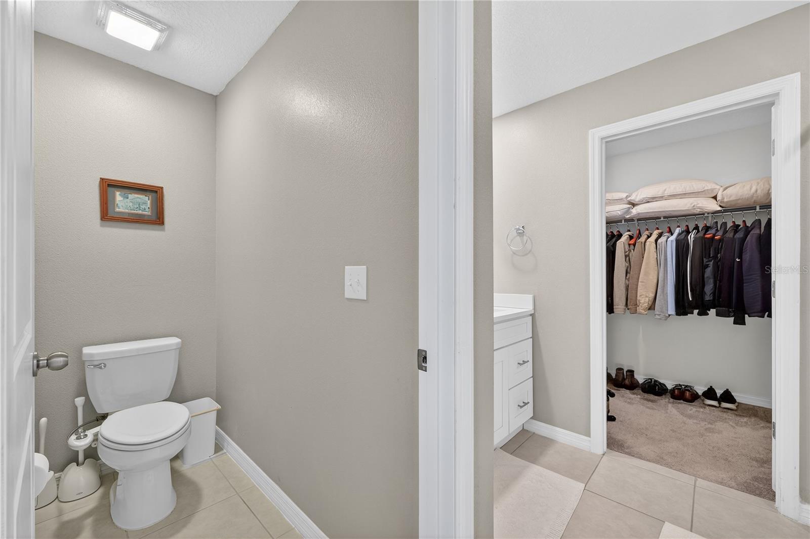 Image 22 of 59 For 416 Royal Empress Drive