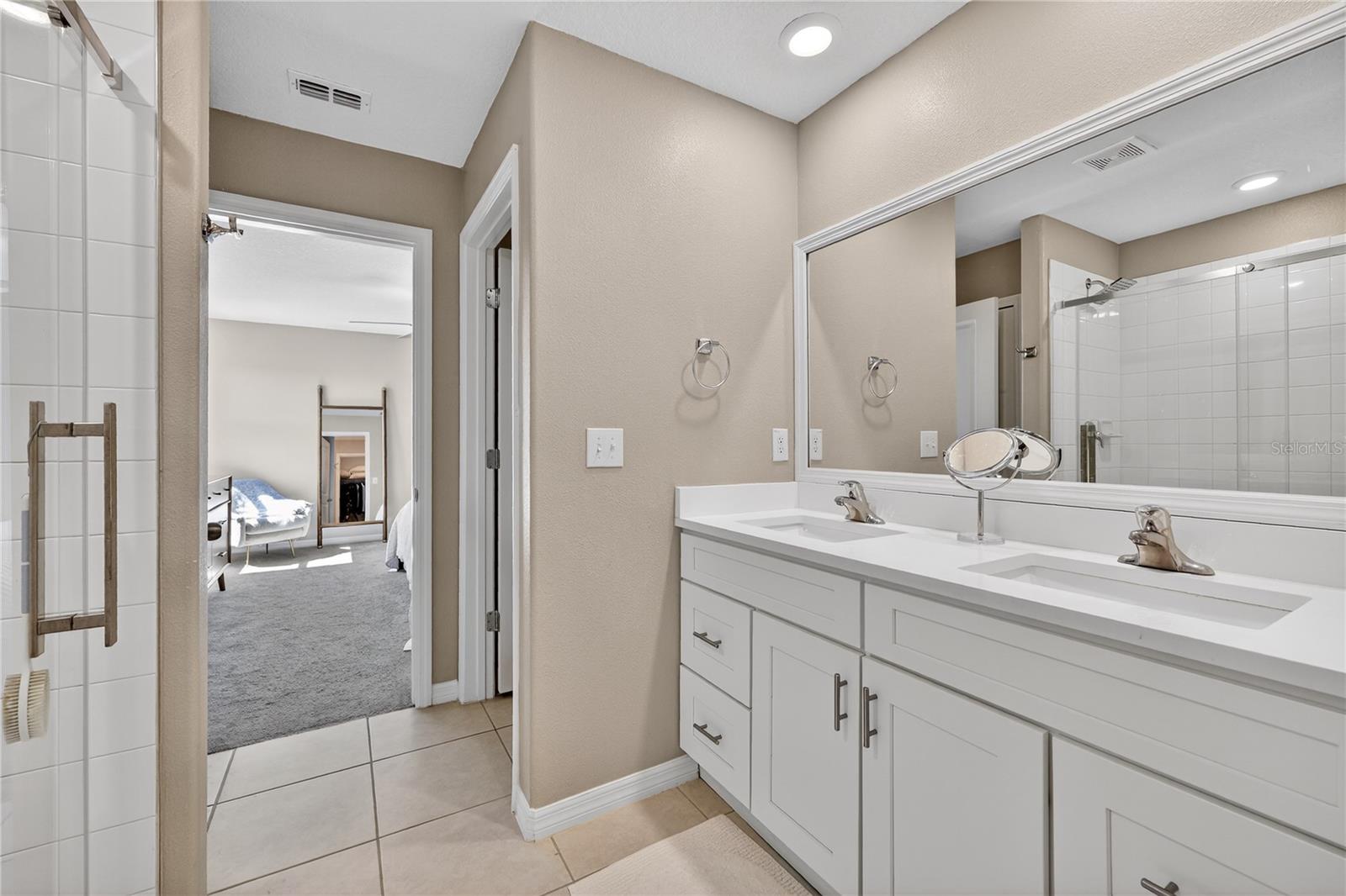 Image 23 of 59 For 416 Royal Empress Drive