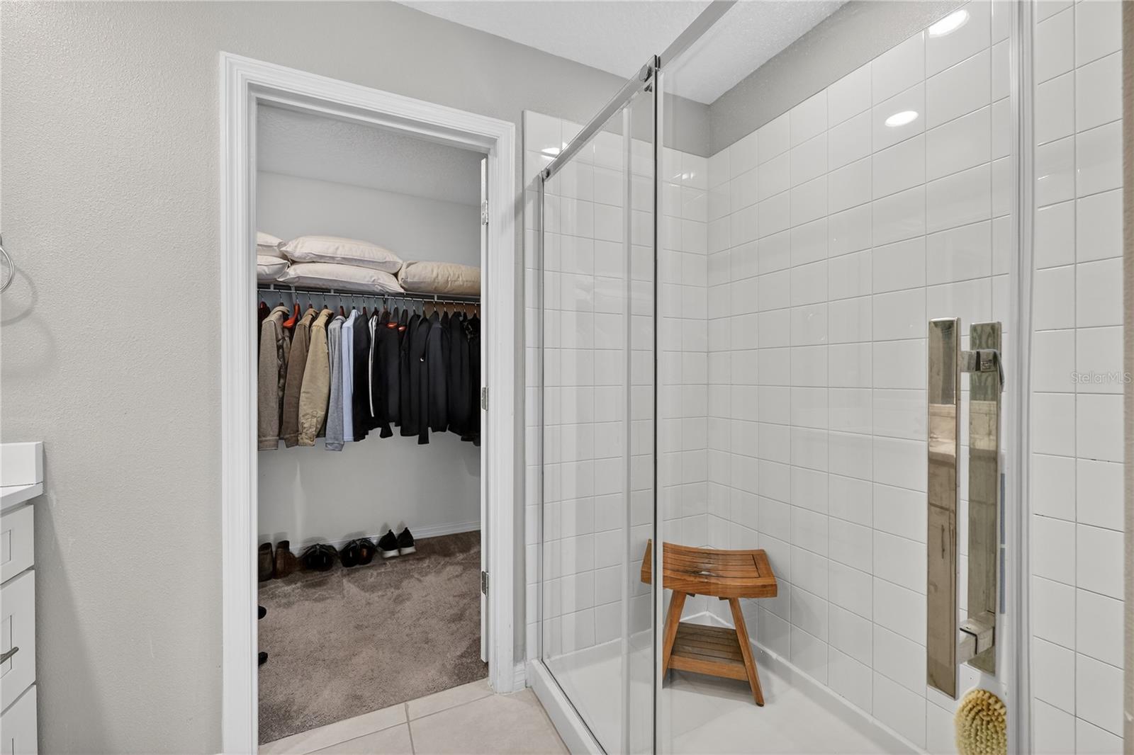 Image 24 of 59 For 416 Royal Empress Drive