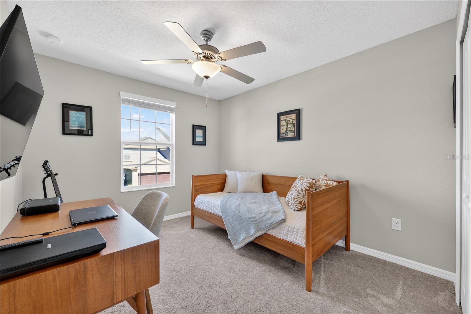 Image 31 of 59 For 416 Royal Empress Drive