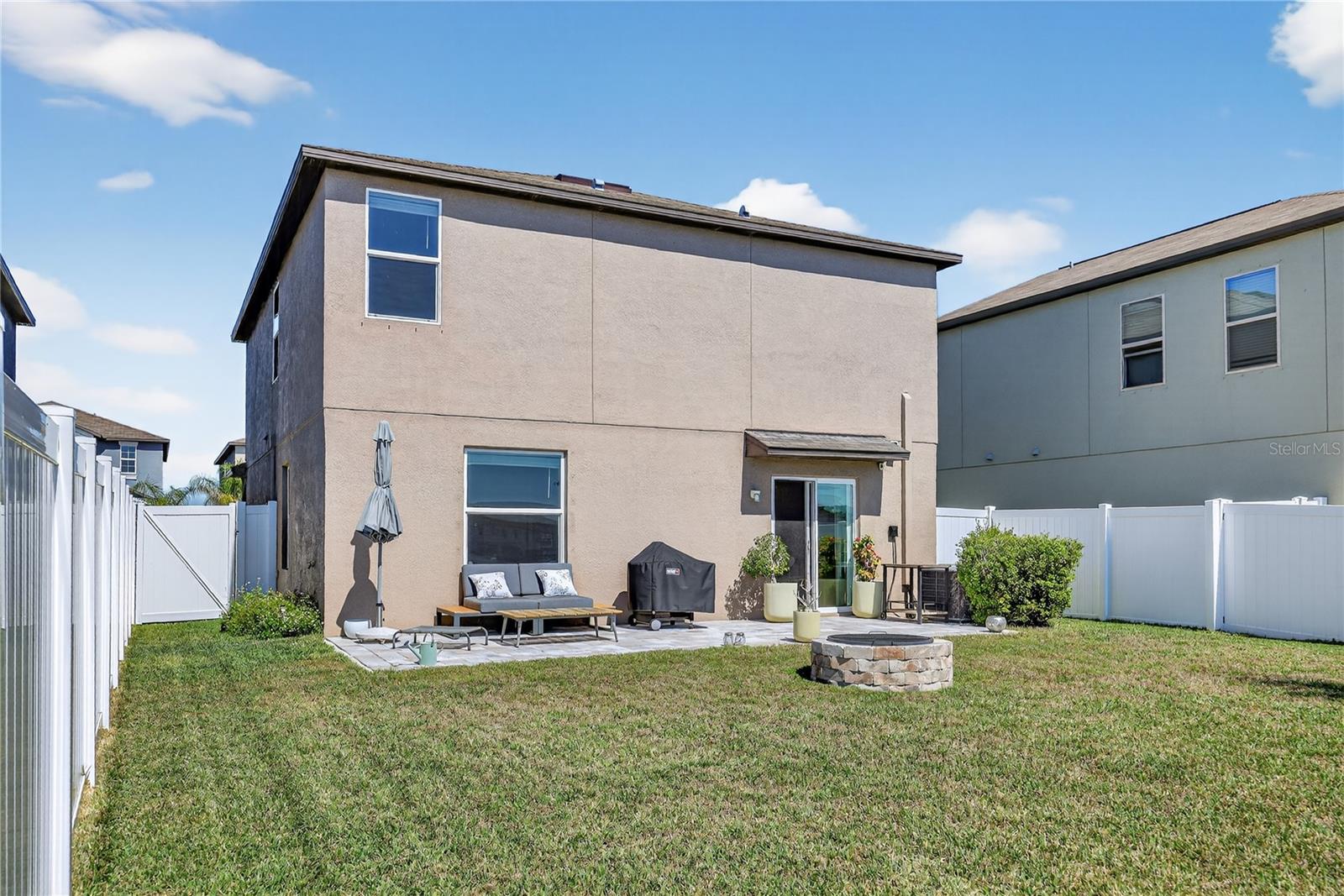 Image 38 of 59 For 416 Royal Empress Drive