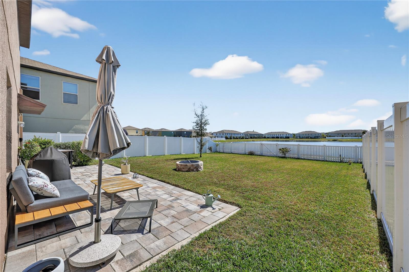 Image 39 of 59 For 416 Royal Empress Drive