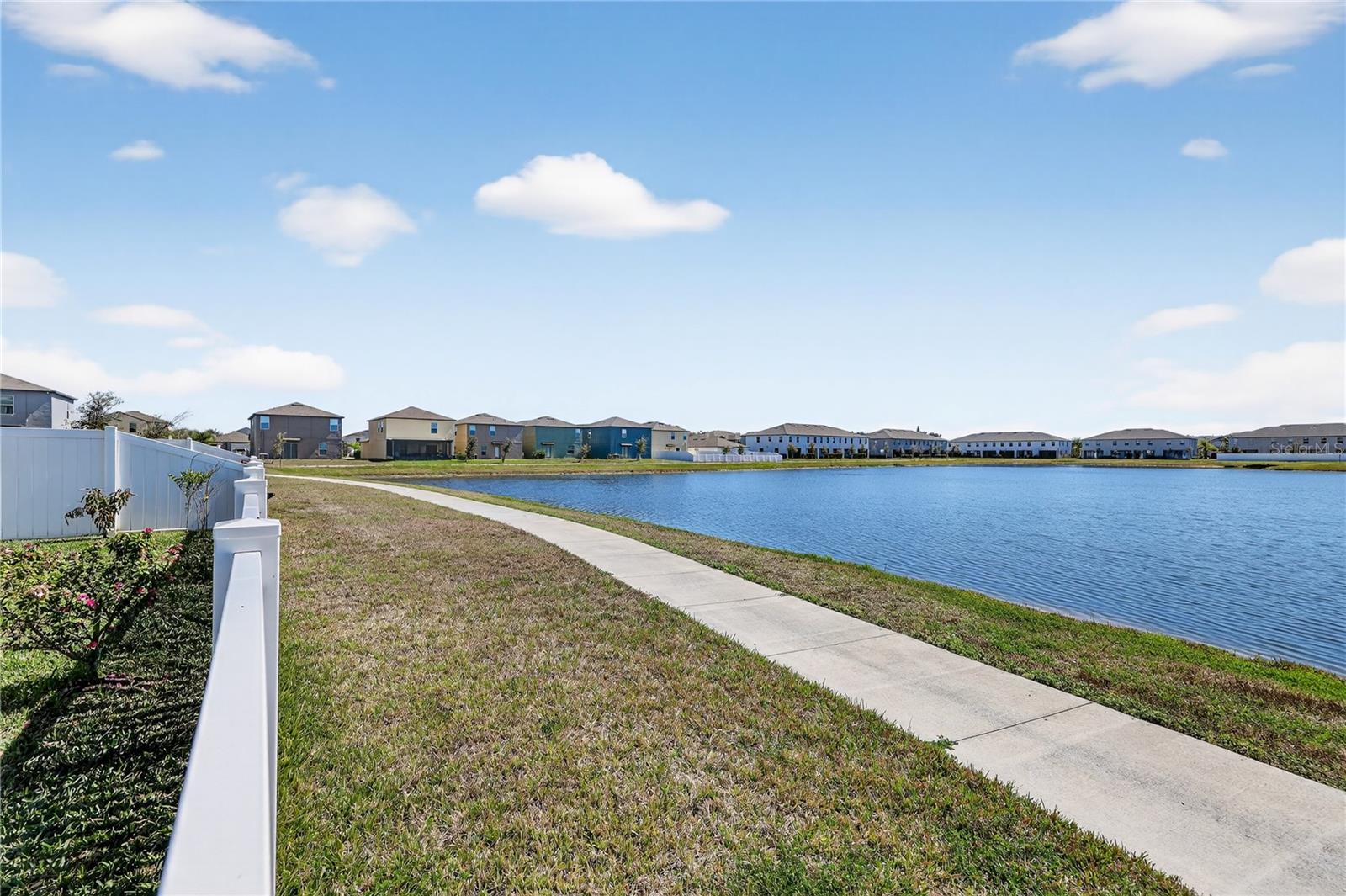 Image 42 of 59 For 416 Royal Empress Drive