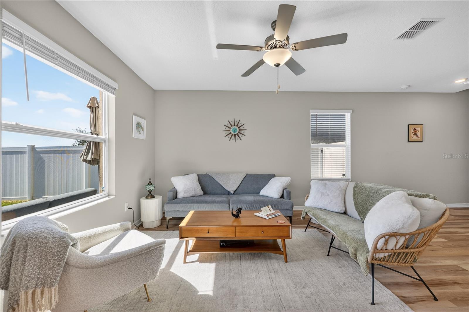 Image 6 of 59 For 416 Royal Empress Drive