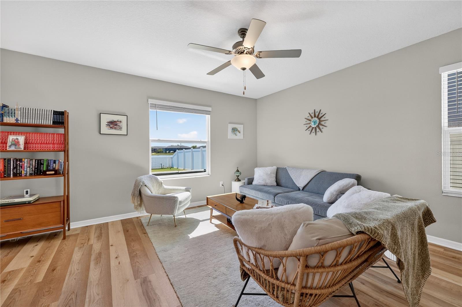 Image 7 of 59 For 416 Royal Empress Drive