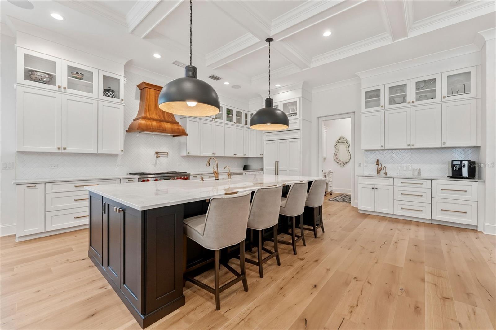 Image 14 of 79 For 209 Hubert Avenue