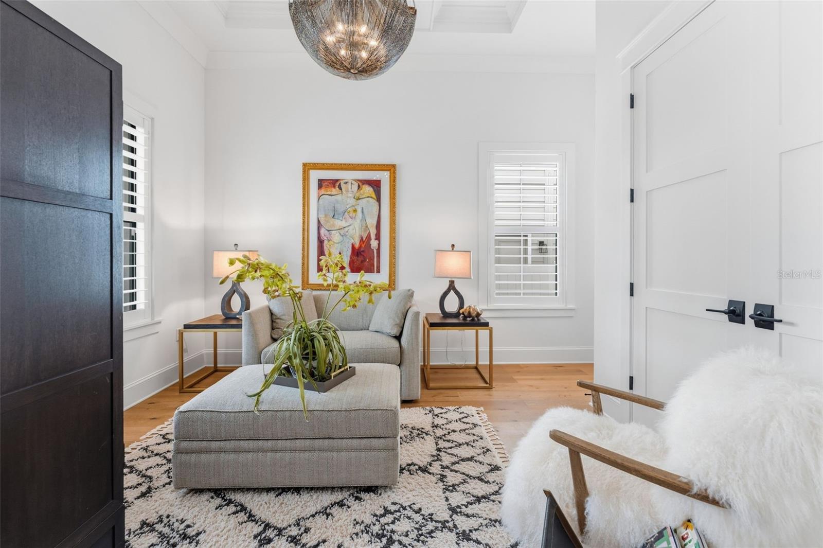 Image 25 of 79 For 209 Hubert Avenue