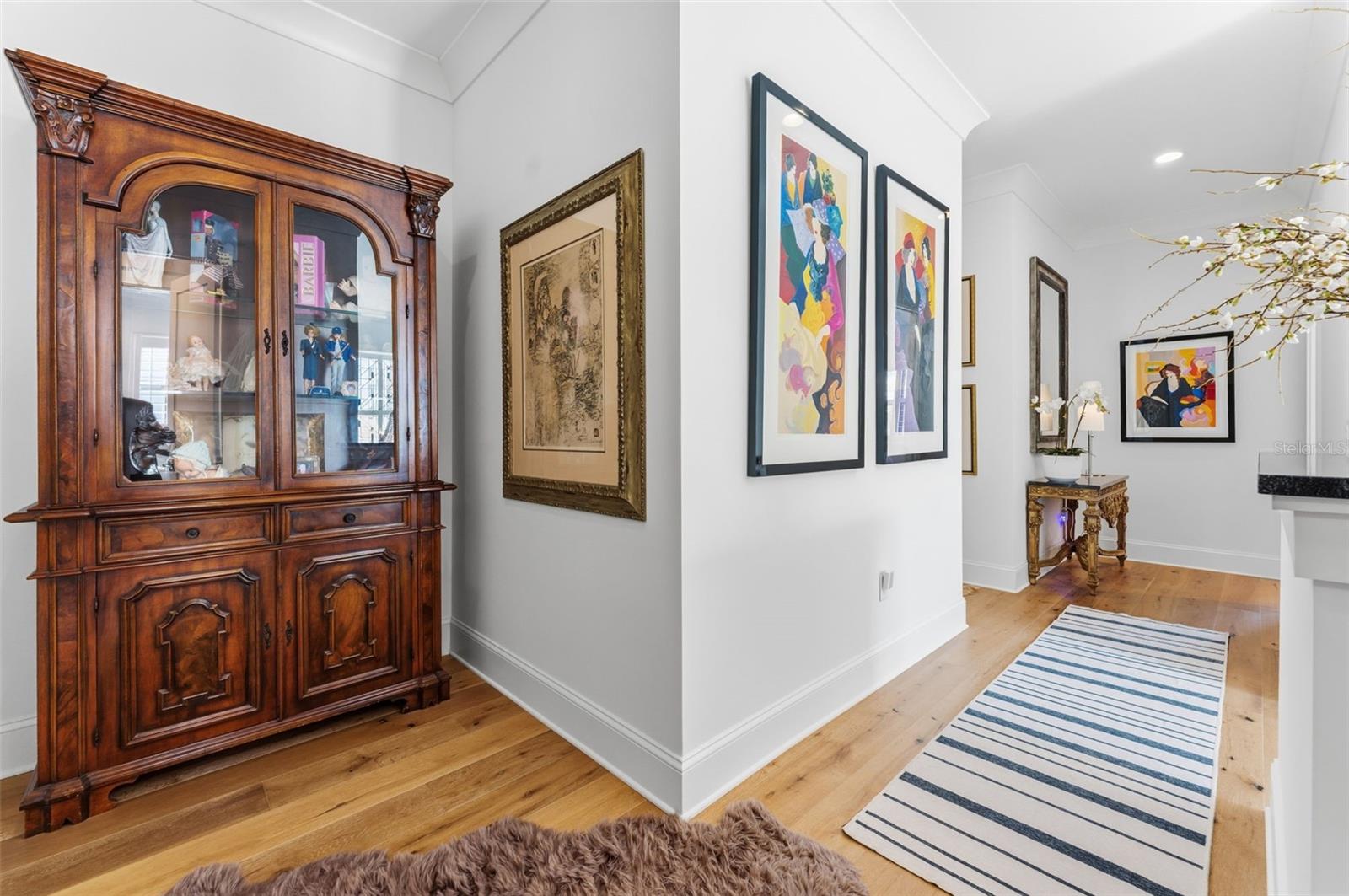 Image 34 of 79 For 209 Hubert Avenue