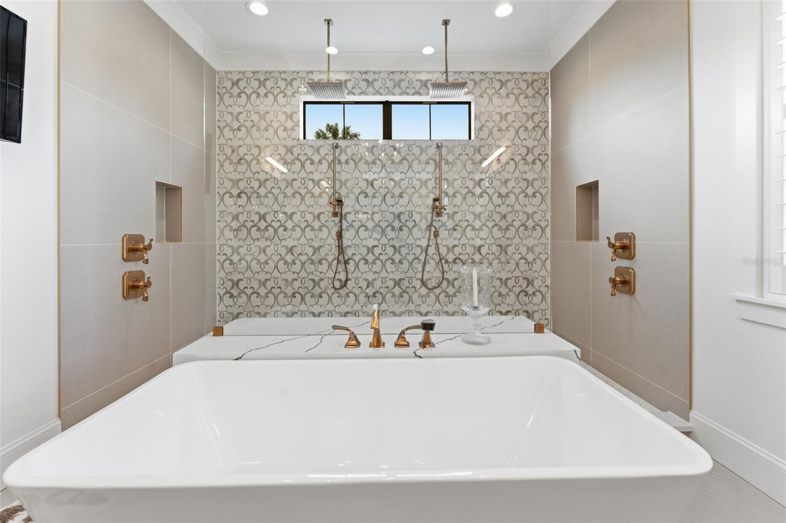 Image 40 of 79 For 209 Hubert Avenue