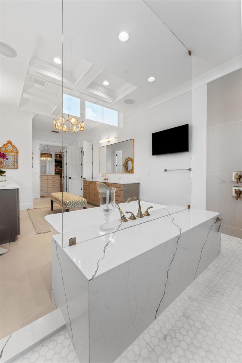 Image 44 of 79 For 209 Hubert Avenue