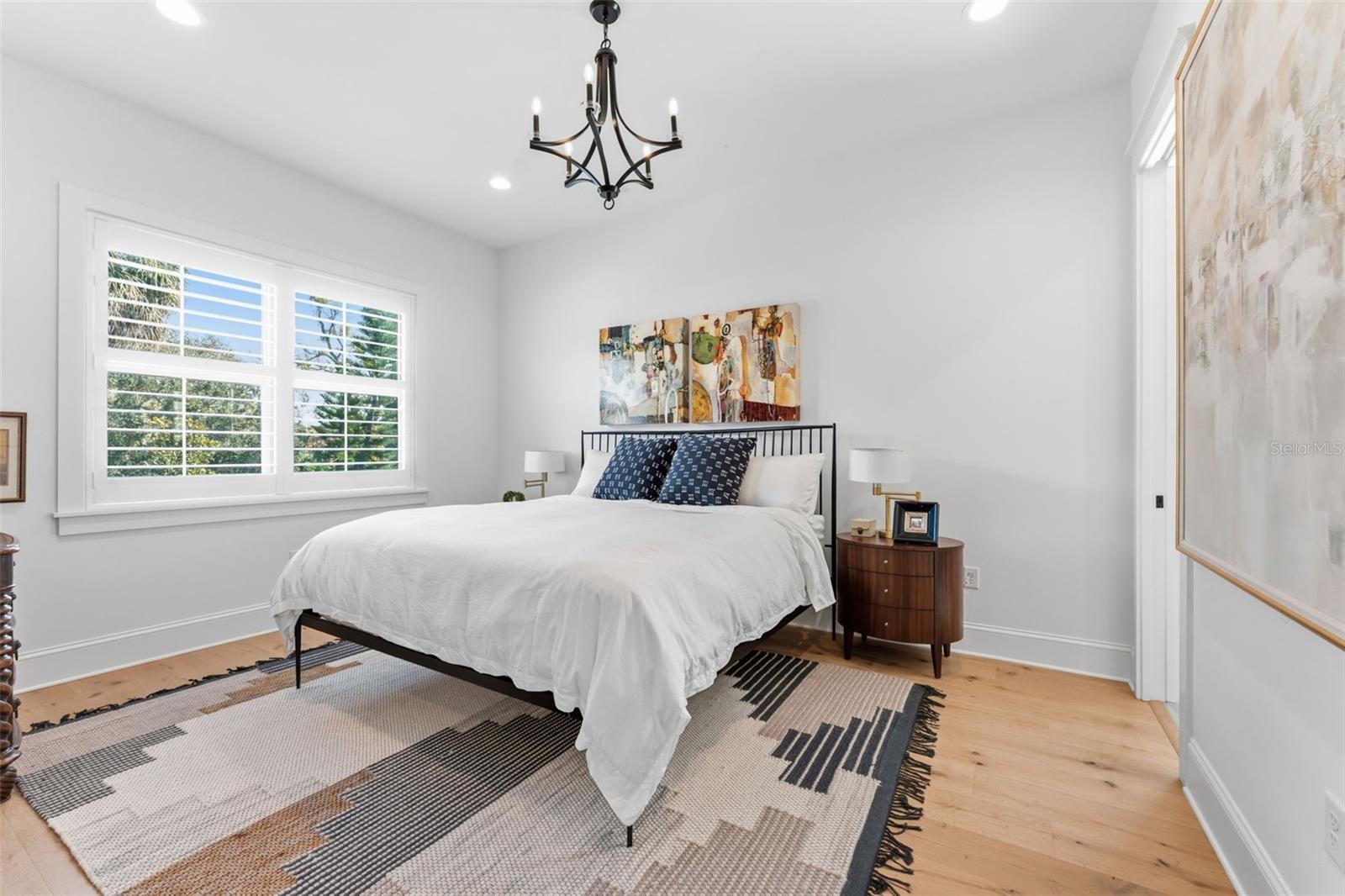 Image 50 of 79 For 209 Hubert Avenue