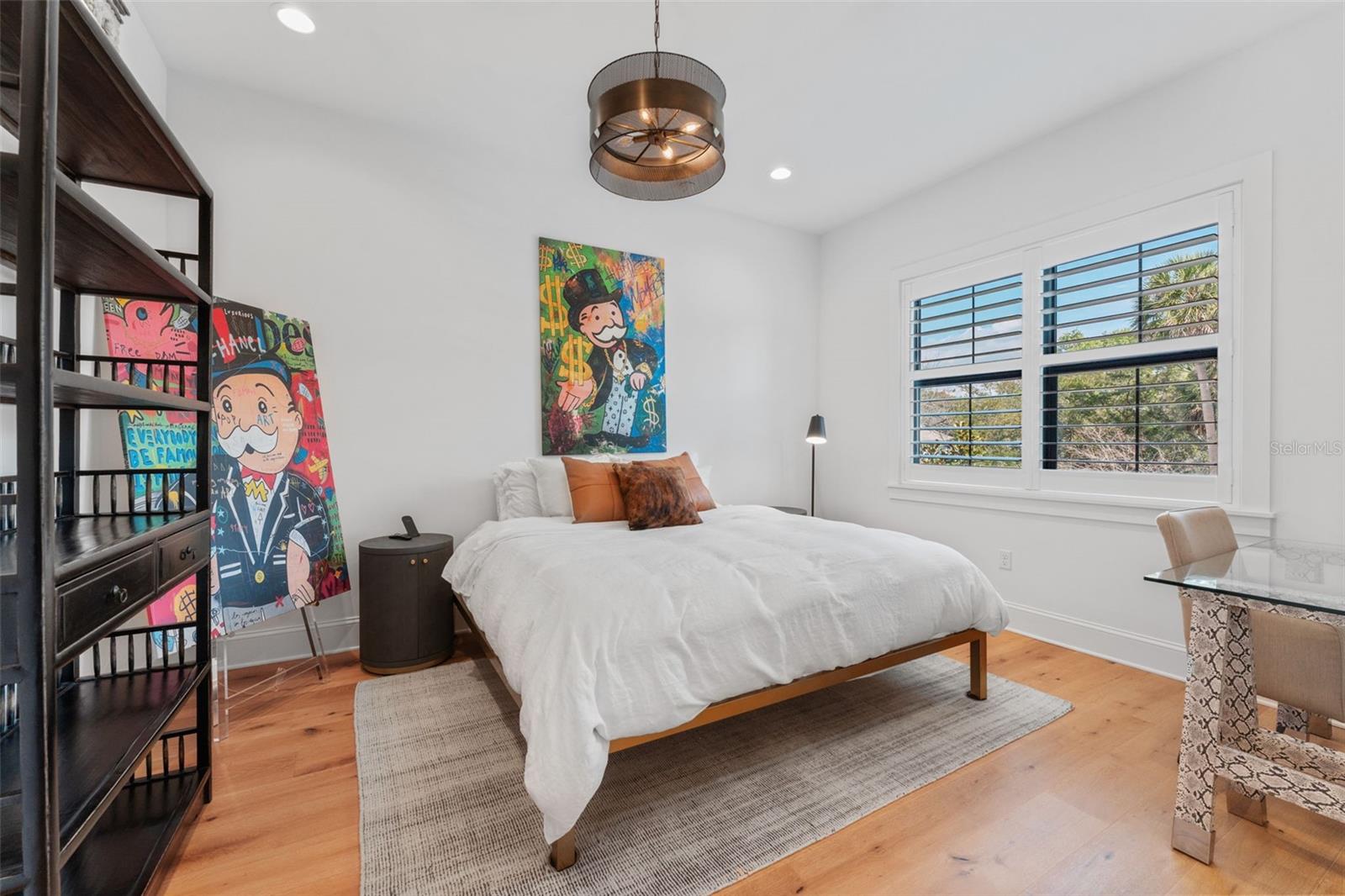 Image 55 of 79 For 209 Hubert Avenue