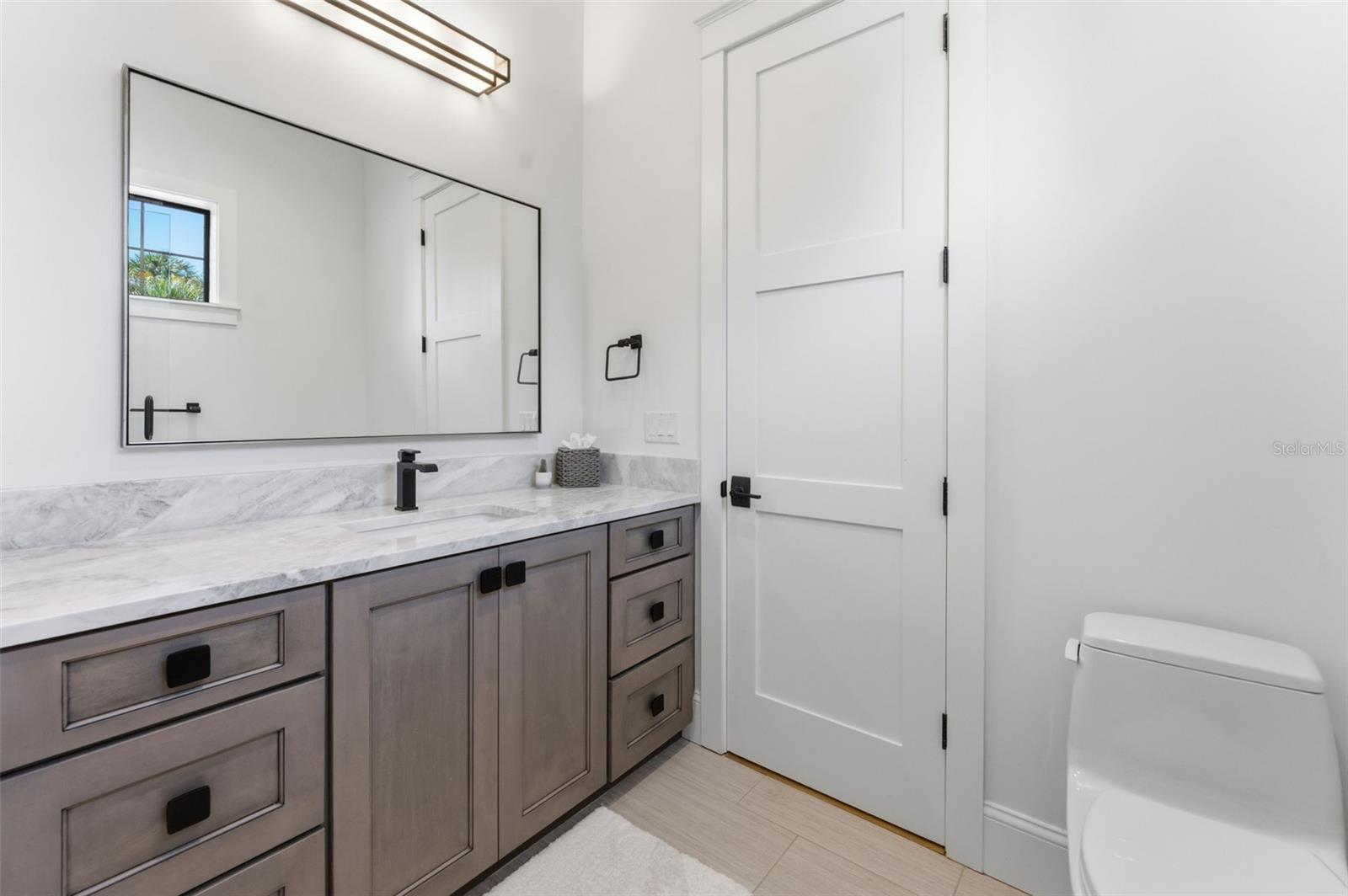 Image 57 of 79 For 209 Hubert Avenue