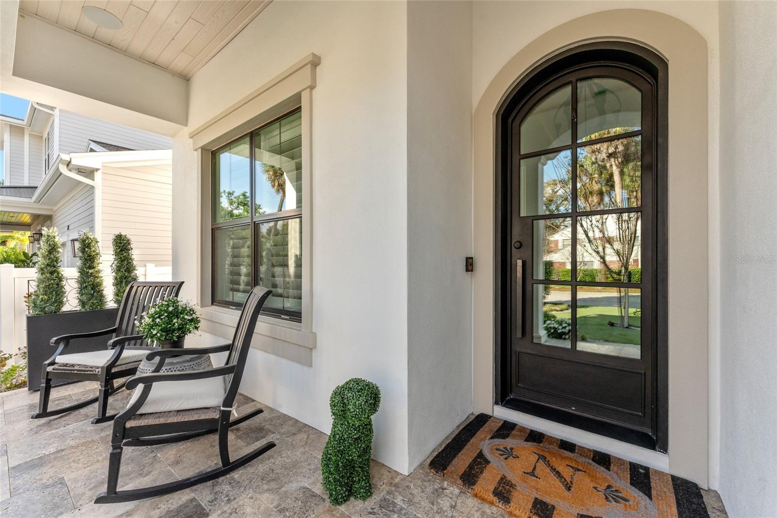 Image 6 of 79 For 209 Hubert Avenue