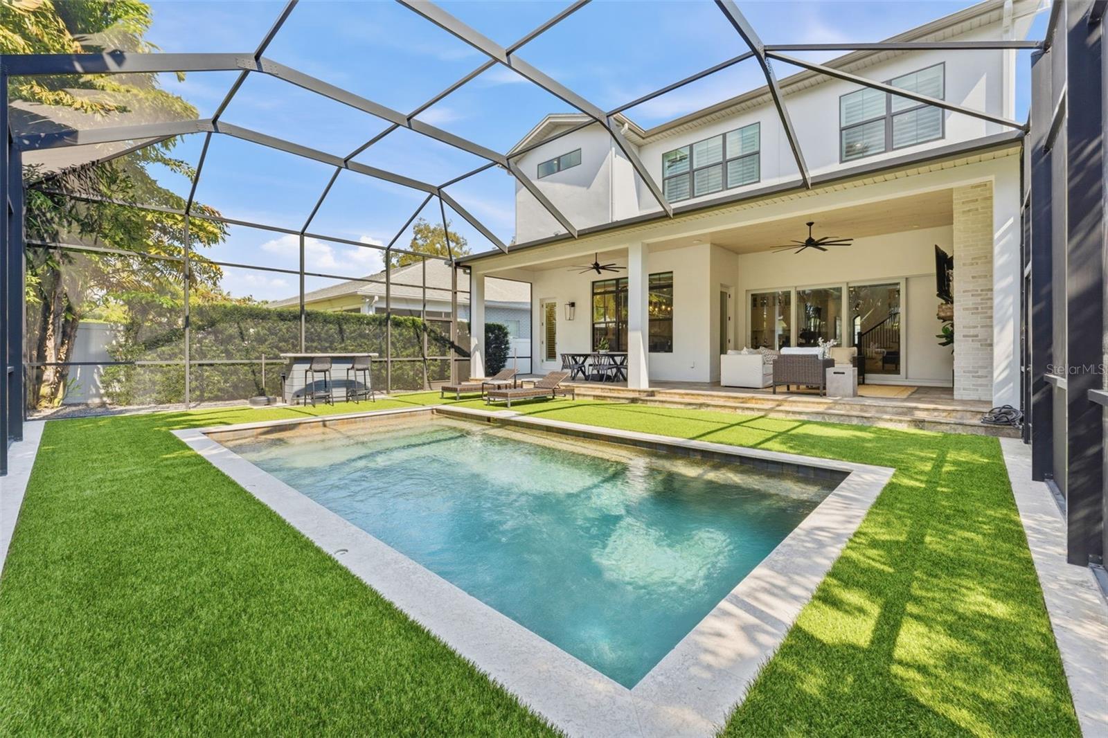 Image 68 of 79 For 209 Hubert Avenue