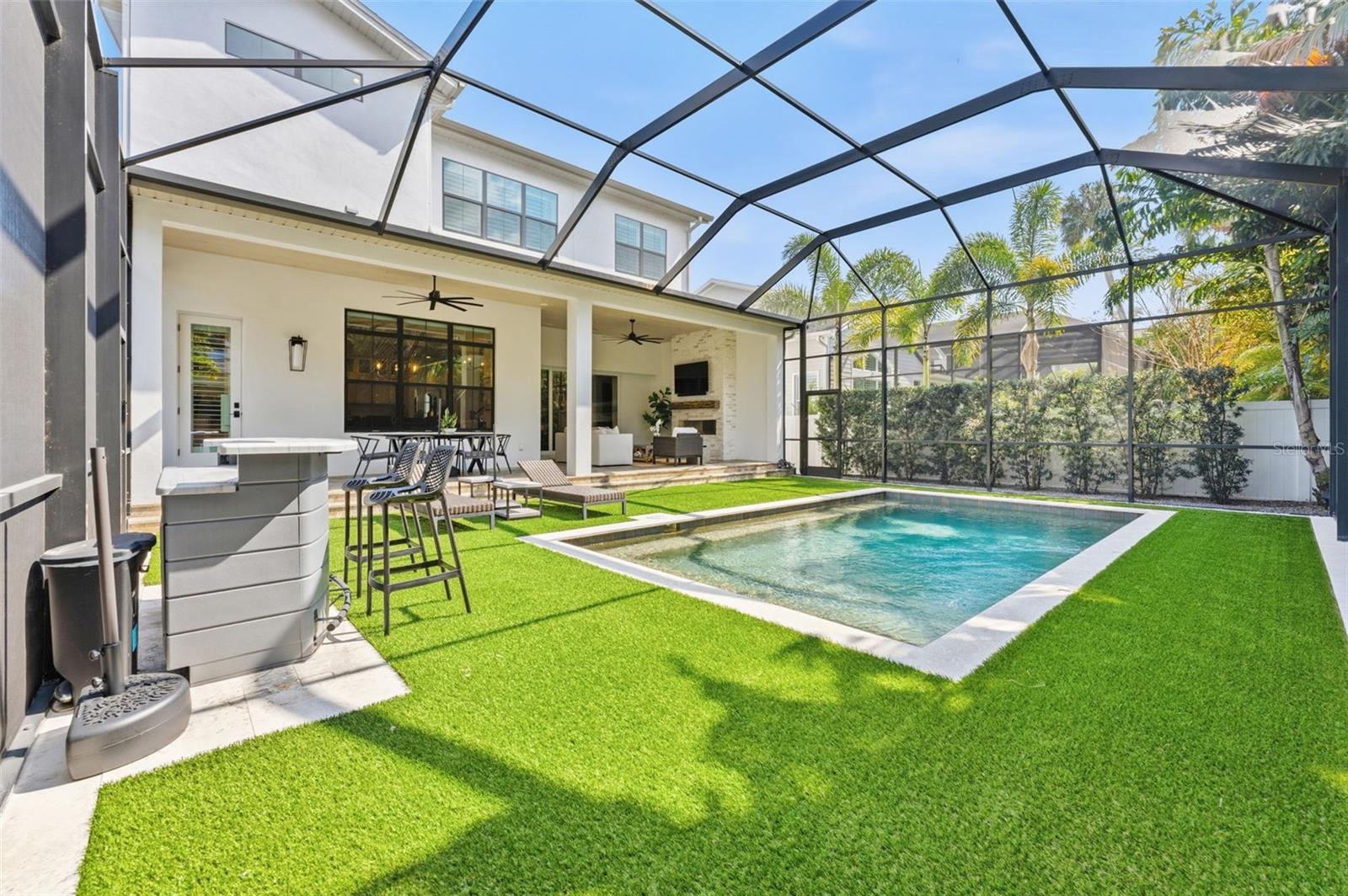 Image 69 of 79 For 209 Hubert Avenue