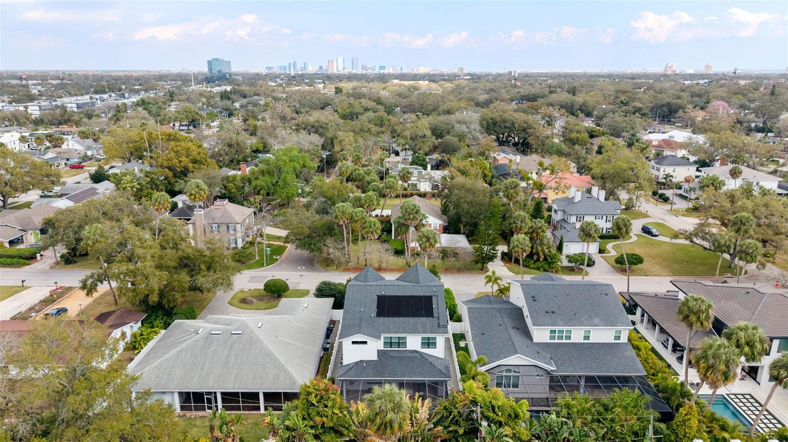 Image 74 of 79 For 209 Hubert Avenue