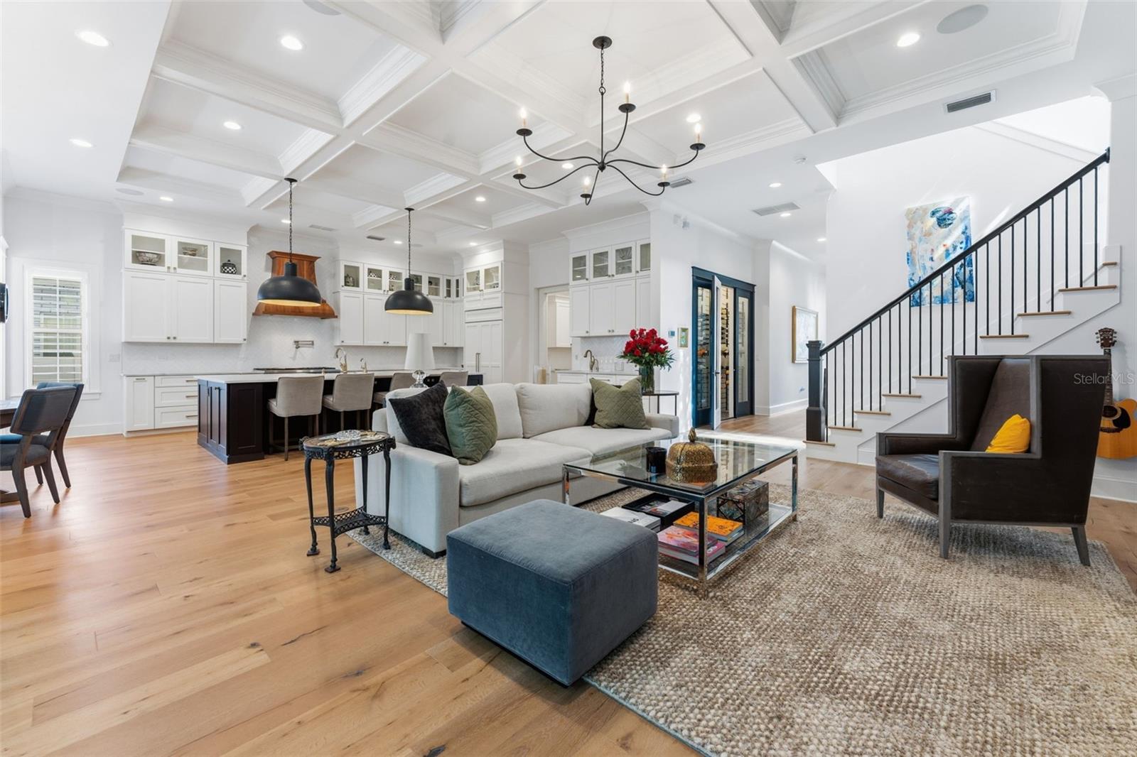 Image 9 of 79 For 209 Hubert Avenue