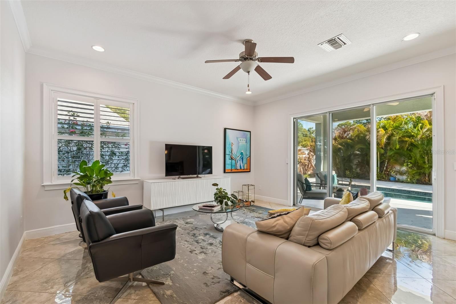 Image 14 of 63 For 3610 Clark Circle