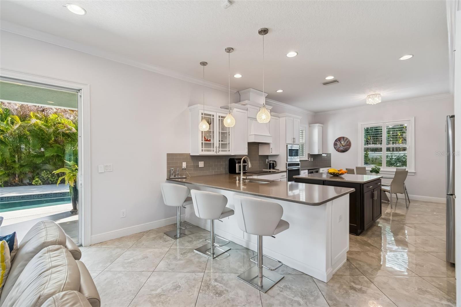 Image 21 of 63 For 3610 Clark Circle