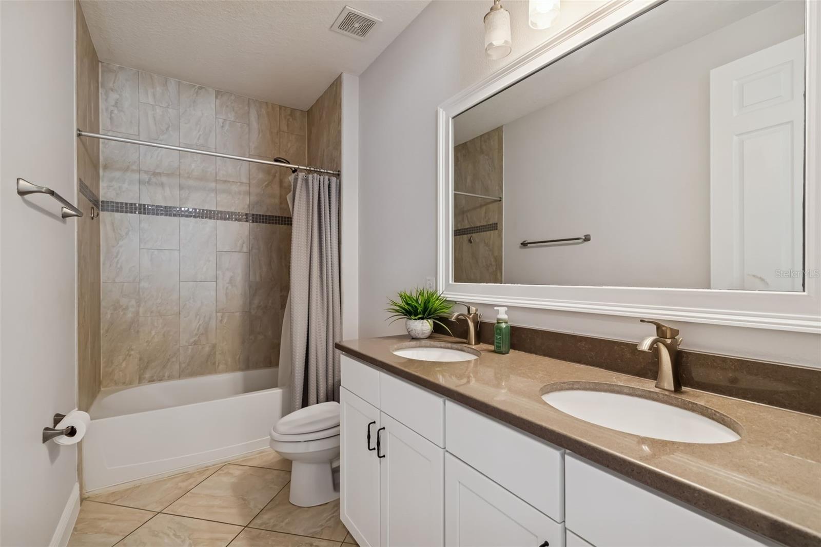 Image 41 of 63 For 3610 Clark Circle